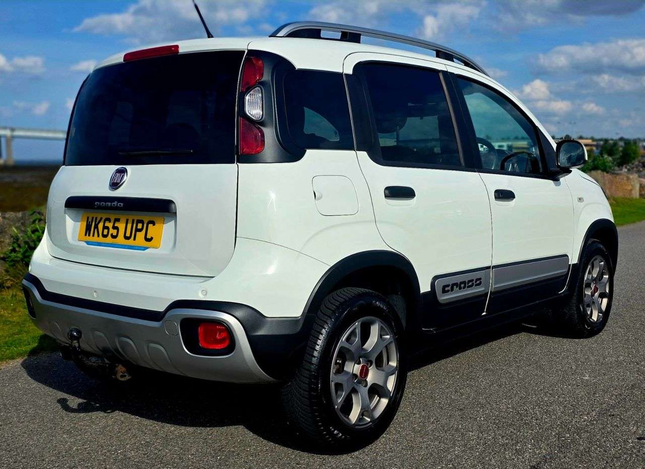 A 2015 FIAT PANDA 0.9 TwinAir Cross 4X4 Hatchback 5dr Petrol Manual Euro 6 (s/s) (4 seats) (9 A 2015 FIAT PANDA 0.9 TwinAir Cross 4X4 Hatchback 5dr Petrol Manual Euro 6 (s/s) (4 seats) (9