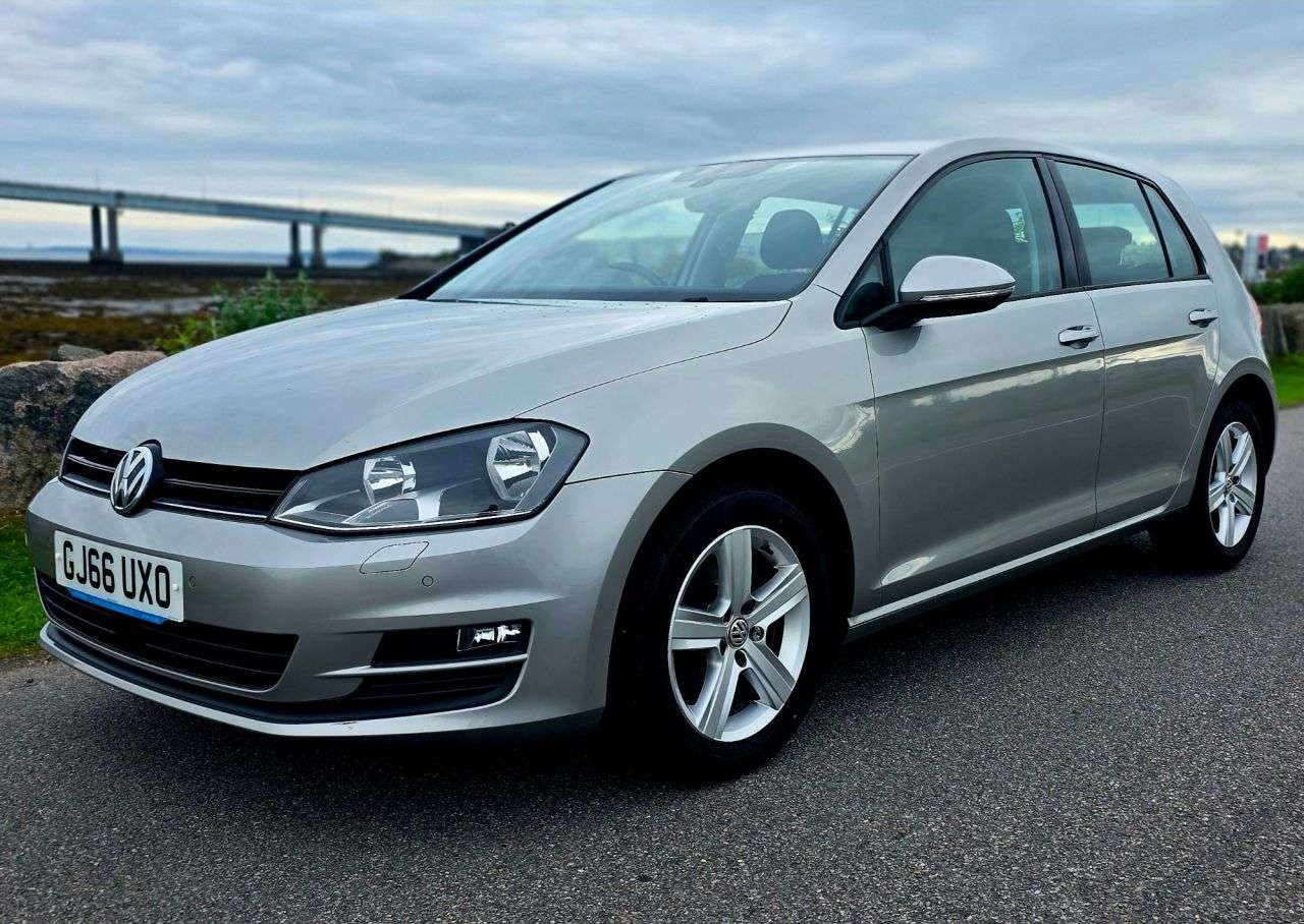 A 2016 VOLKSWAGEN GOLF 1.4 TSI BlueMotion Tech Match Edition Hatchback 5dr Petrol Manual Euro 6 (s A 2016 VOLKSWAGEN GOLF 1.4 TSI BlueMotion Tech Match Edition Hatchback 5dr Petrol Manual Euro 6 (s