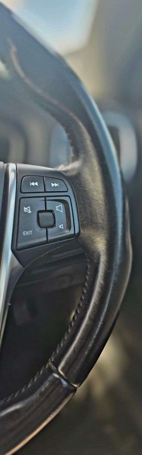 2014 VOLVO V40 2014 VOLVO V40