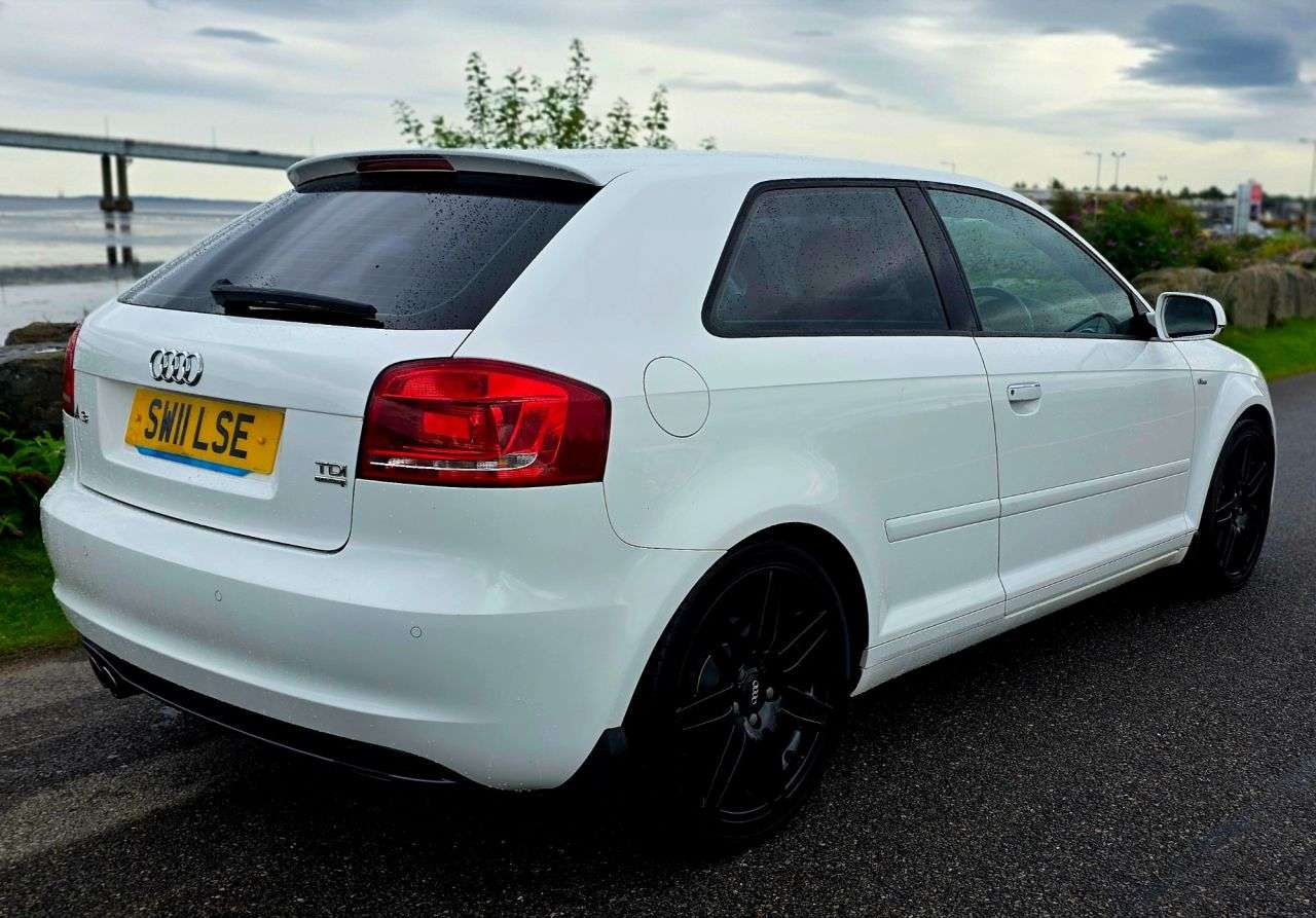 A 2011 AUDI A3 2.0 TDI S line Hatchback 3dr Diesel Manual quattro Euro 4 (170 ps) A 2011 AUDI A3 2.0 TDI S line Hatchback 3dr Diesel Manual quattro Euro 4 (170 ps)