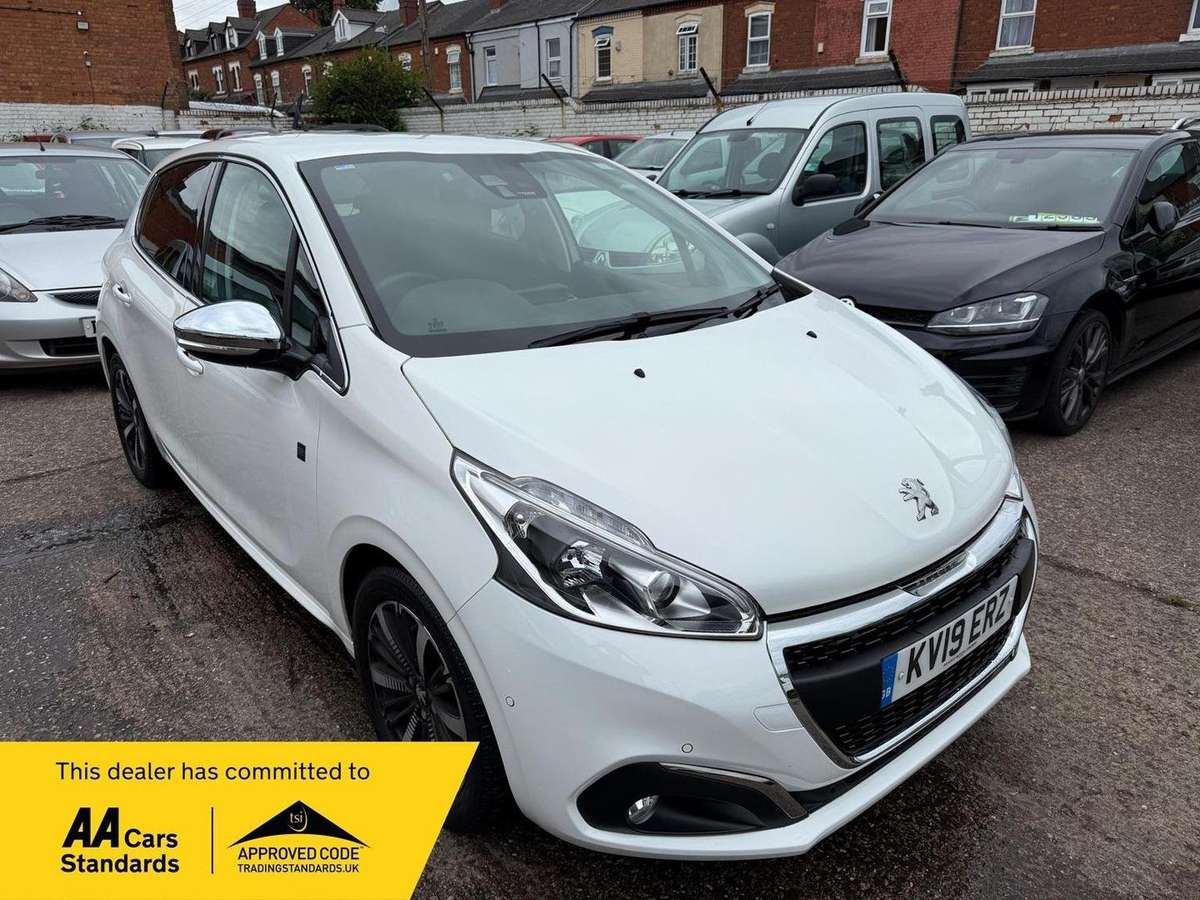 Check out this Peugeot 208 2019 Petrol Manual
