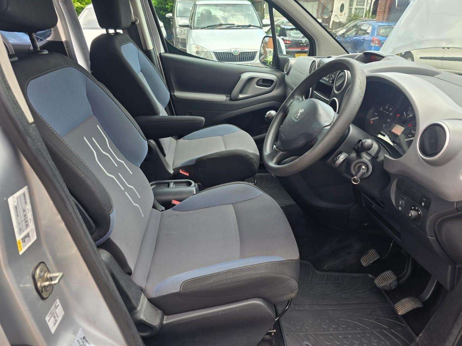 2015 PEUGEOT PARTNER TEPEE 2015 PEUGEOT PARTNER TEPEE