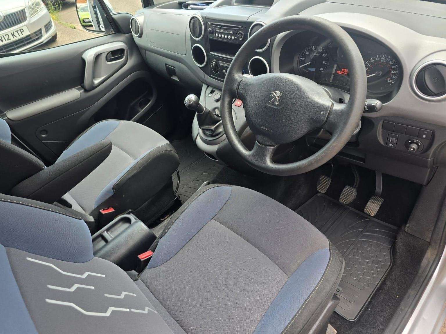 2015 PEUGEOT PARTNER TEPEE 2015 PEUGEOT PARTNER TEPEE