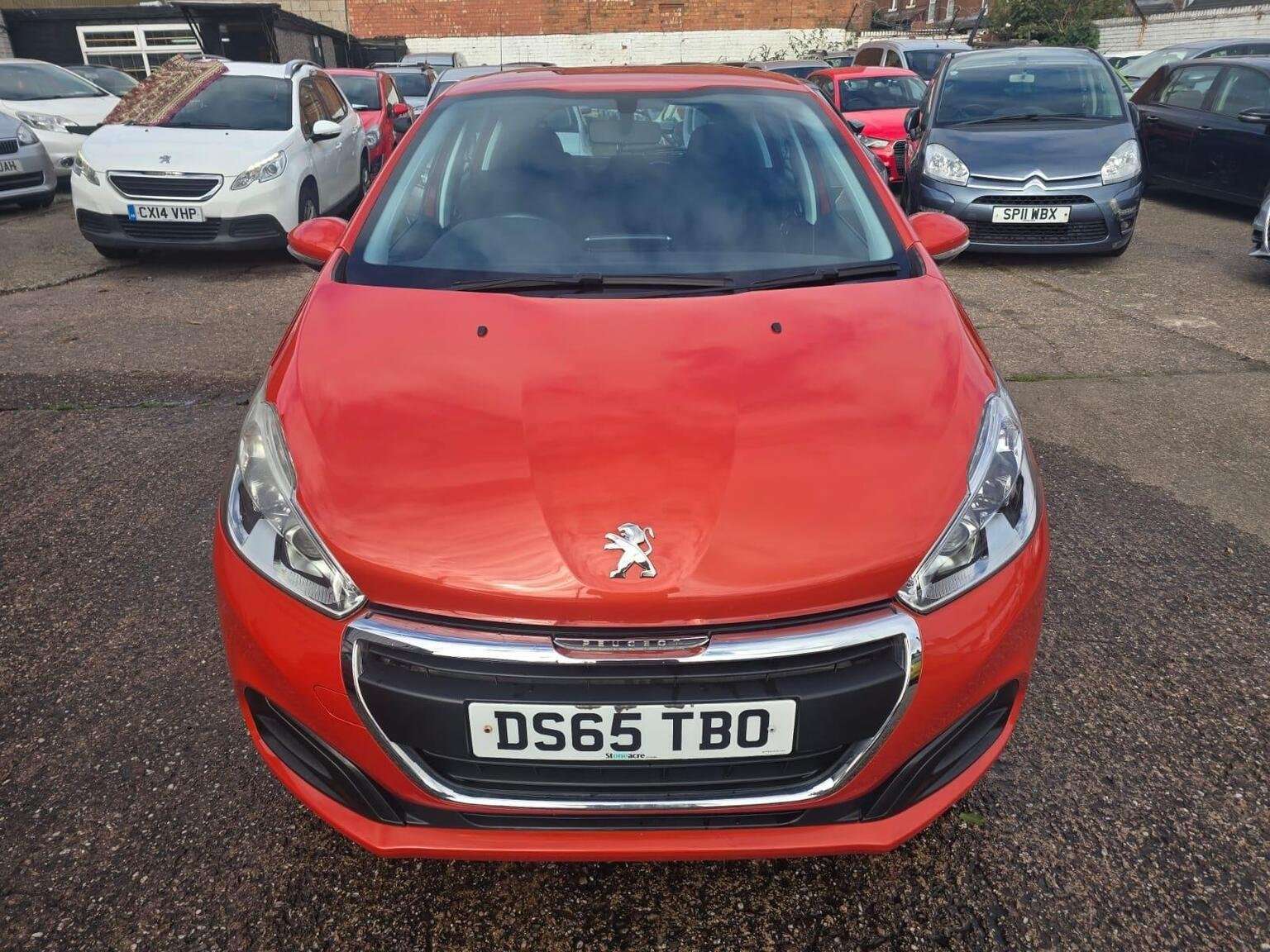 2015 PEUGEOT 208 2015 PEUGEOT 208