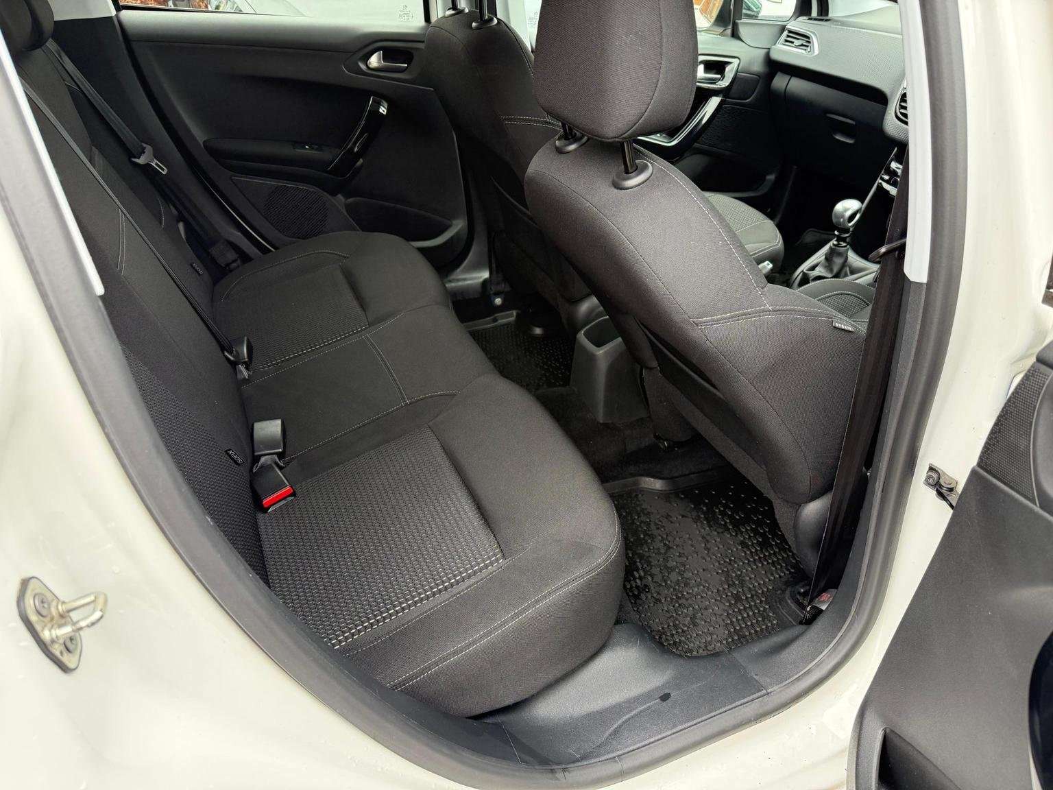 2019 PEUGEOT 208 2019 PEUGEOT 208