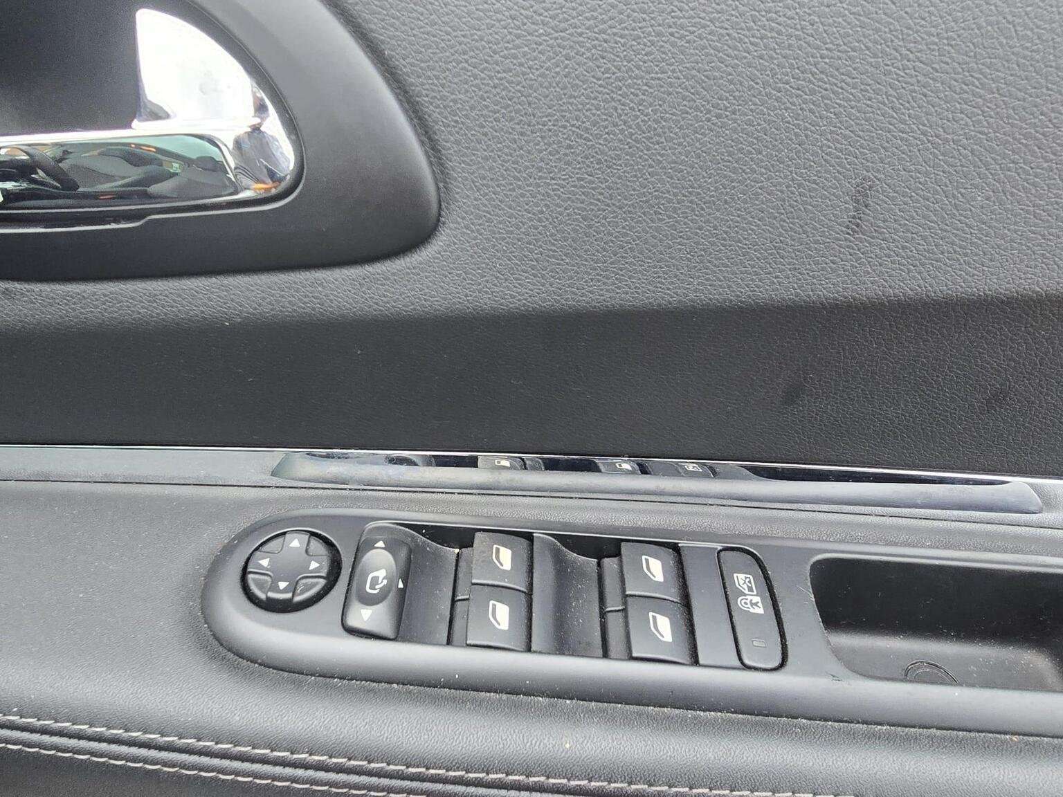 2015 PEUGEOT 3008 2015 PEUGEOT 3008