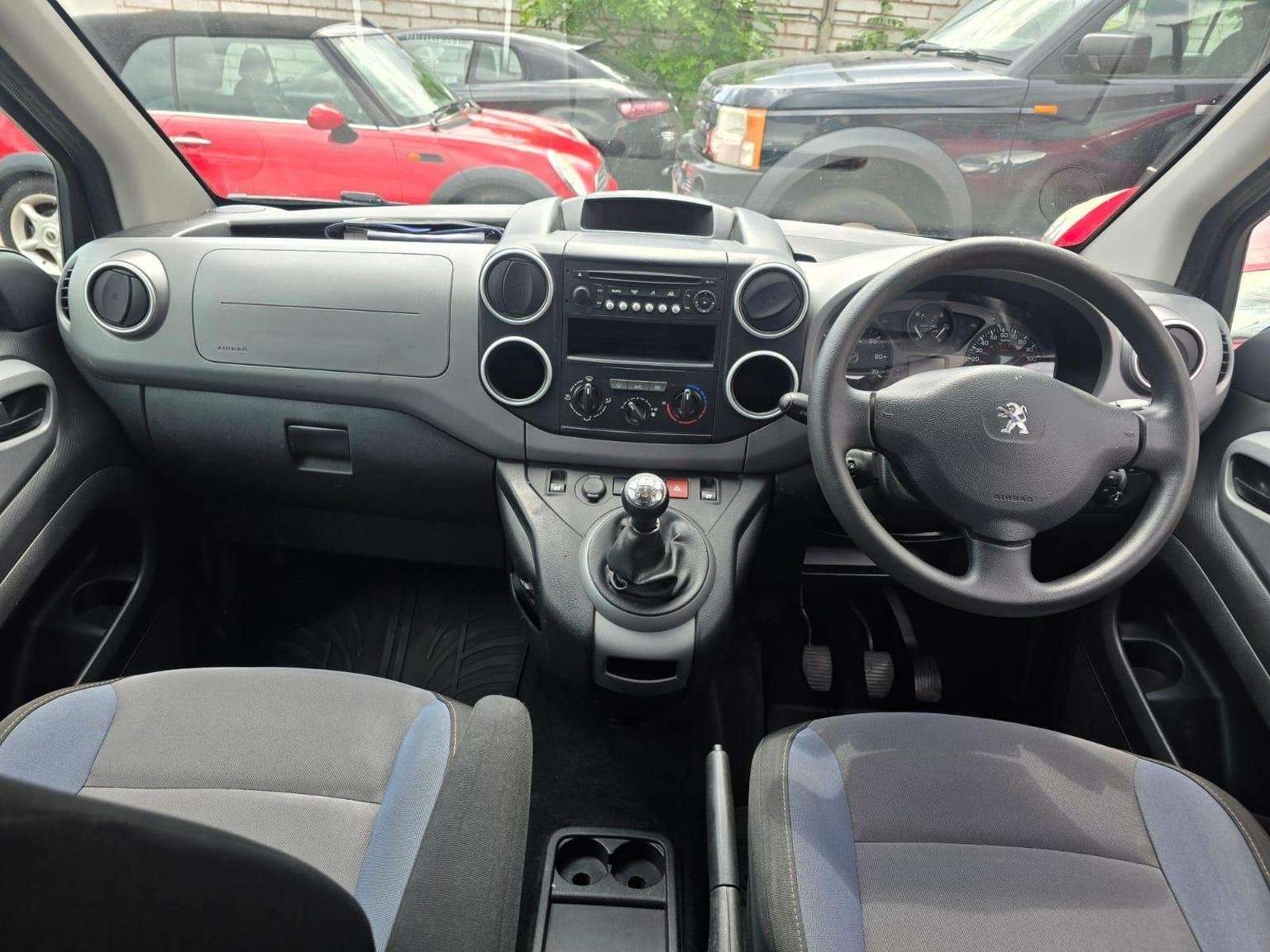 2015 PEUGEOT PARTNER TEPEE 2015 PEUGEOT PARTNER TEPEE