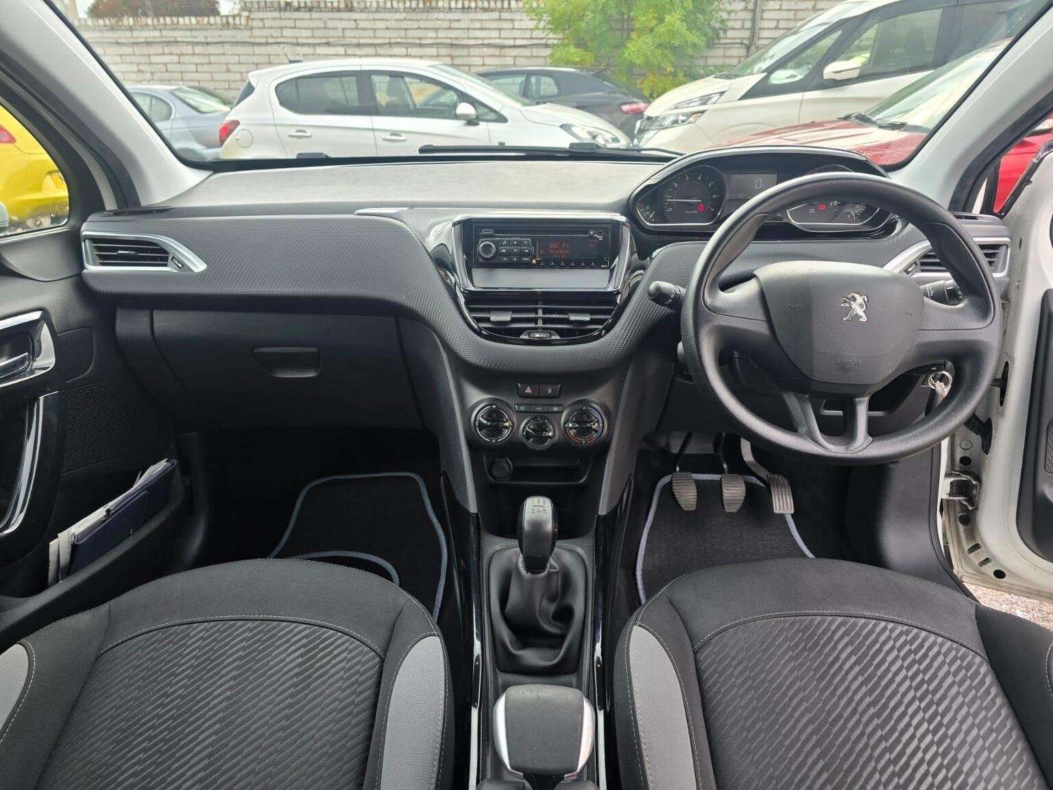 2014 PEUGEOT 2008 2014 PEUGEOT 2008