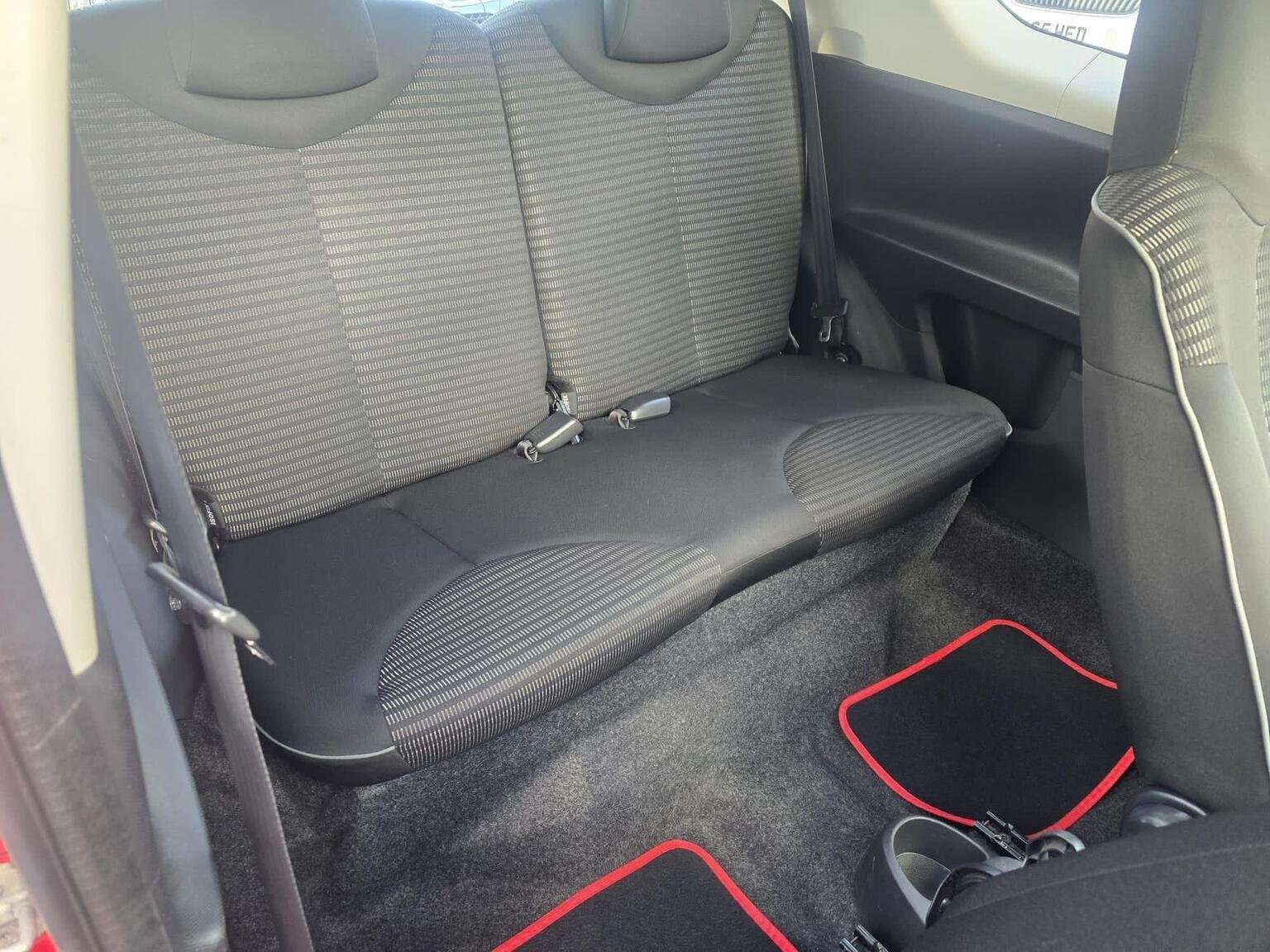 2014 PEUGEOT 107 2014 PEUGEOT 107