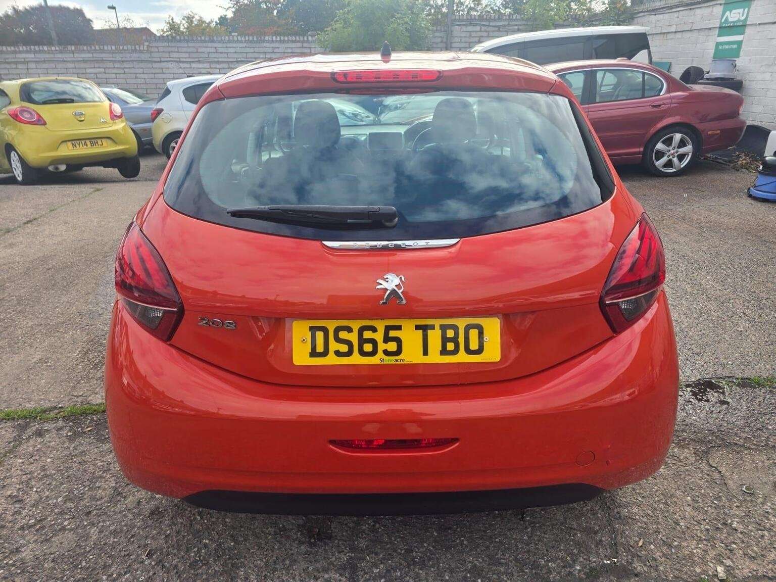 2015 PEUGEOT 208 2015 PEUGEOT 208