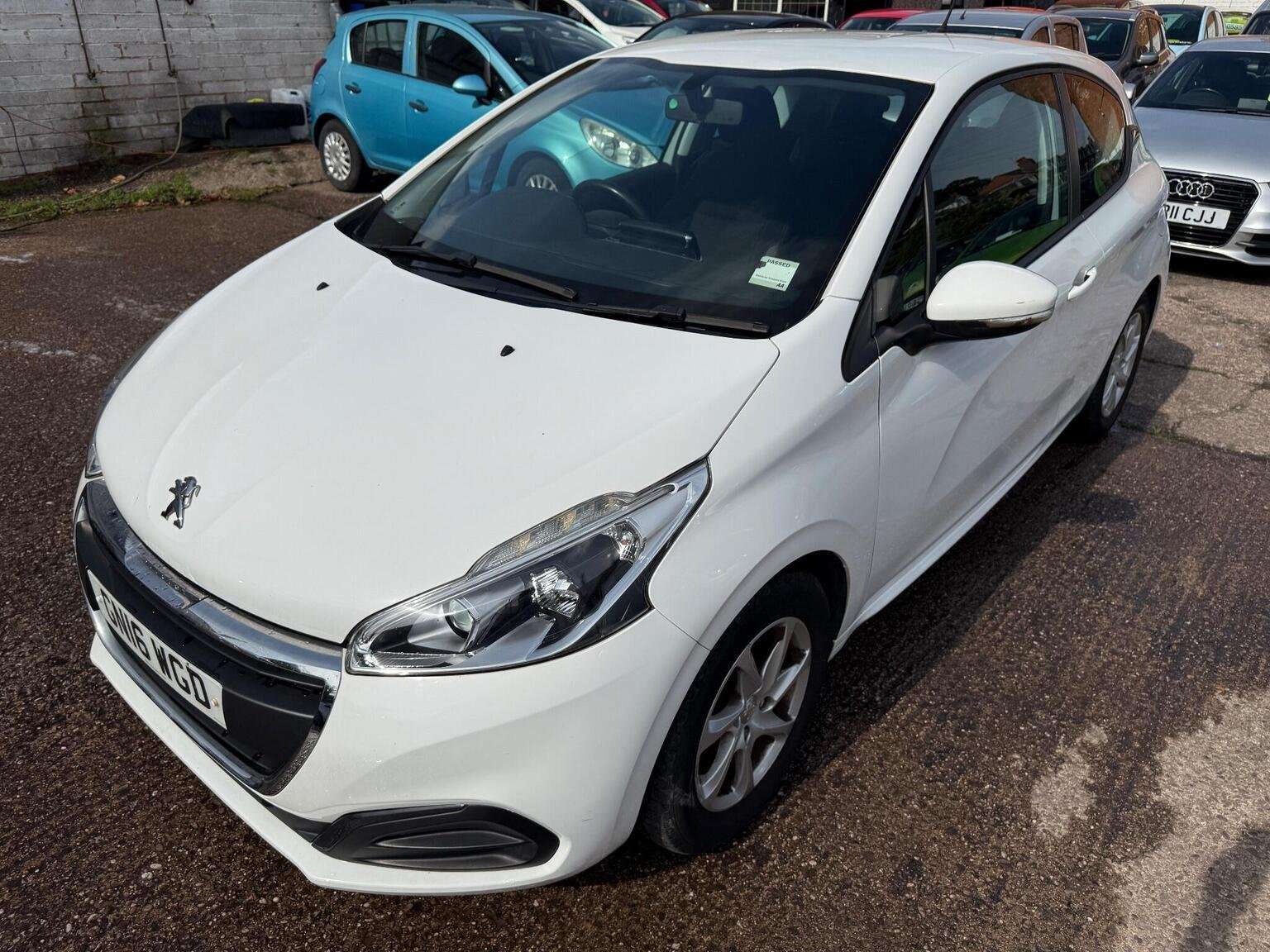 2016 PEUGEOT 208 2016 PEUGEOT 208