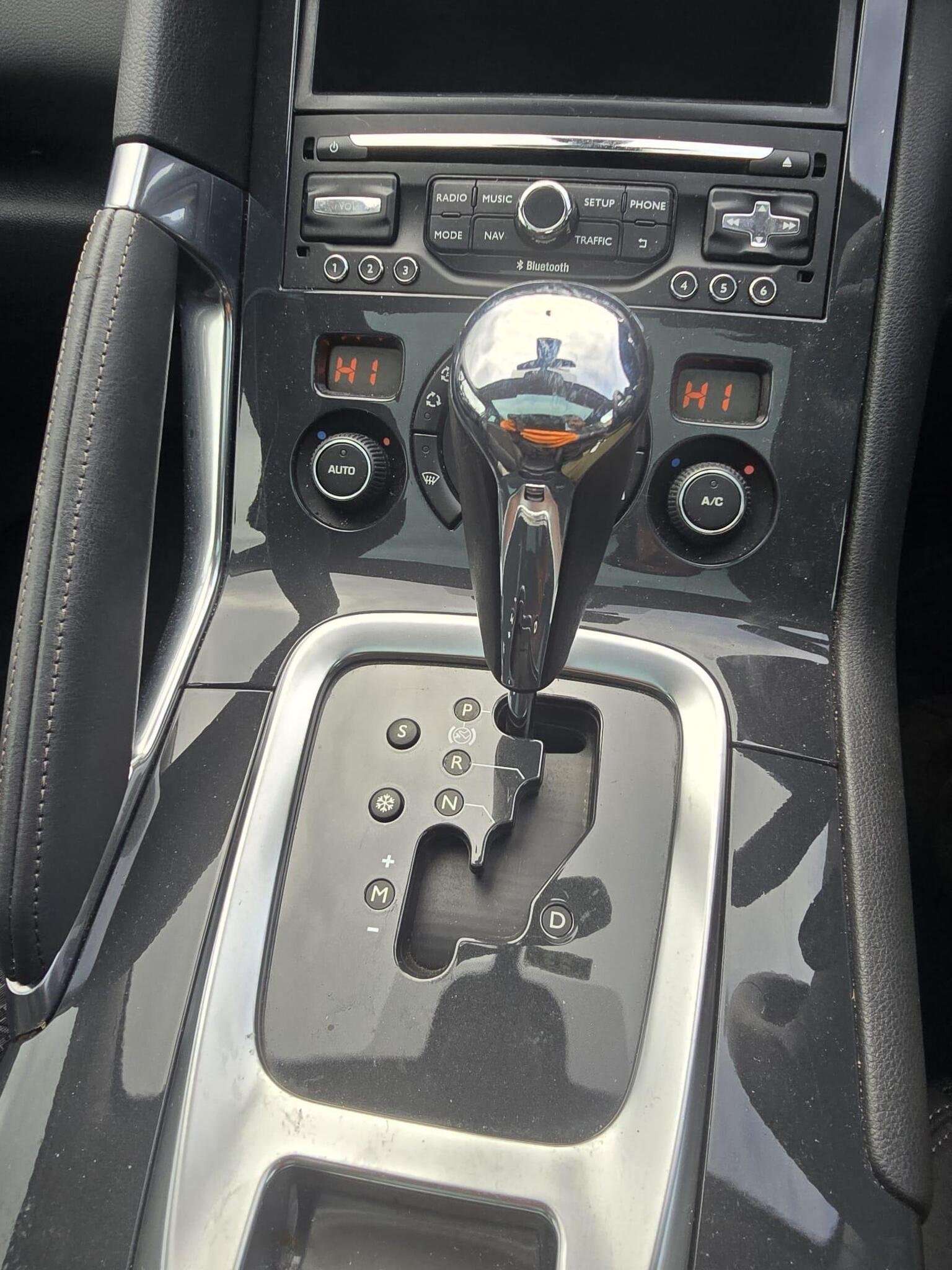 2015 PEUGEOT 3008 2015 PEUGEOT 3008