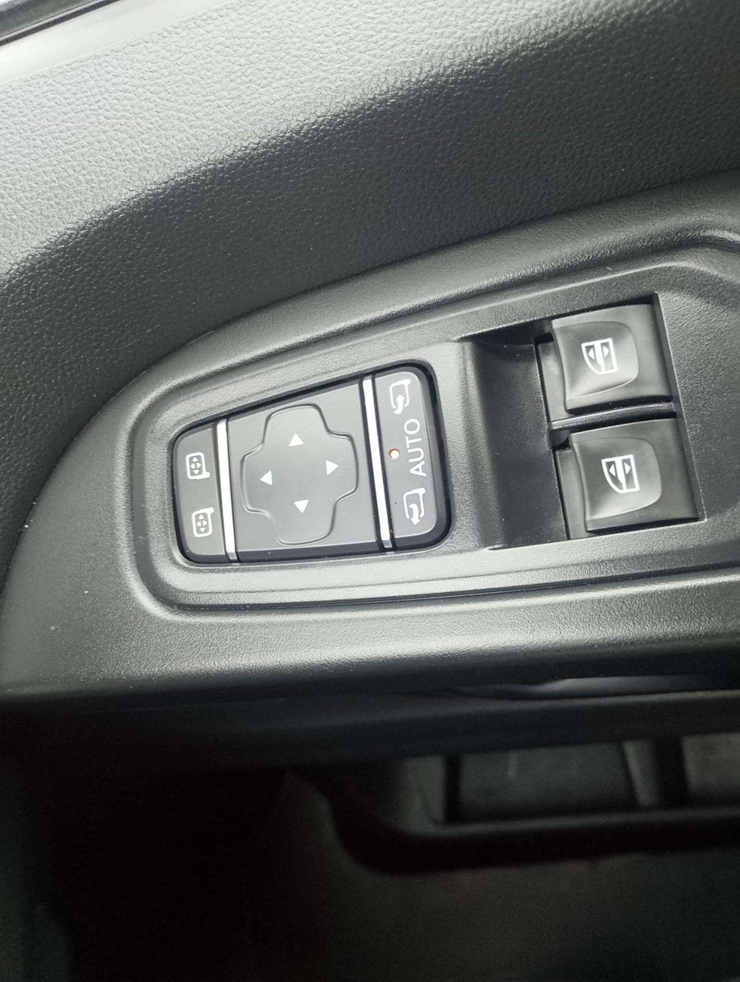 2022 RENAULT TRAFIC 2022 RENAULT TRAFIC