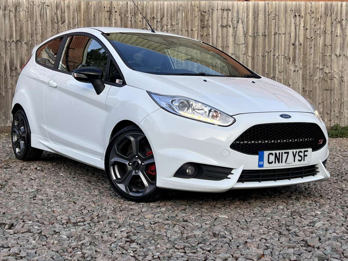 Check out this Ford Fiesta 2017 Petrol Manual