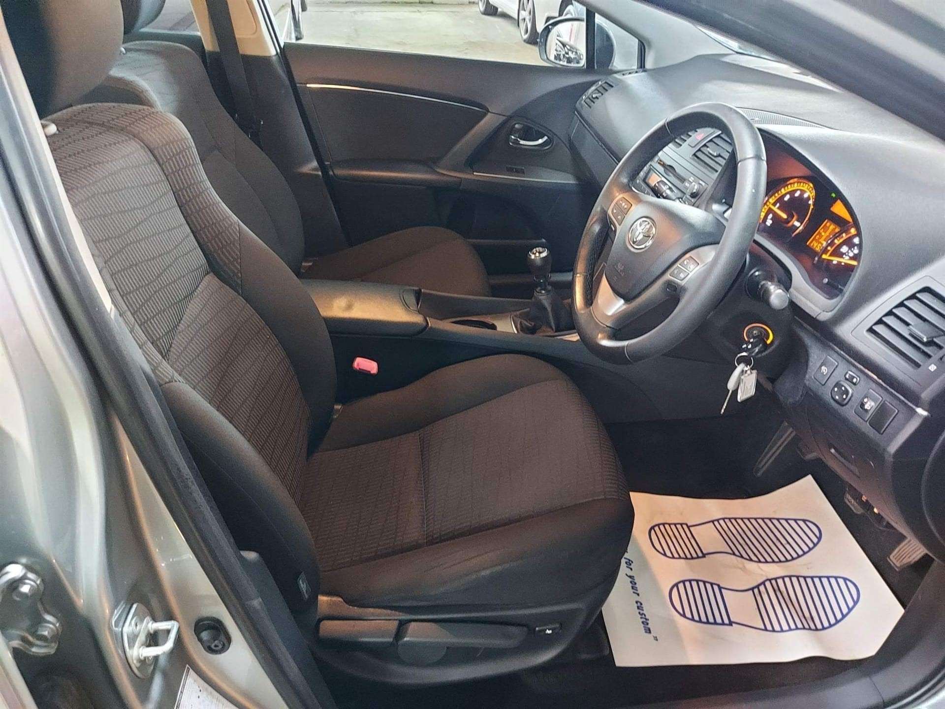 2010 TOYOTA AVENSIS 2010 TOYOTA AVENSIS