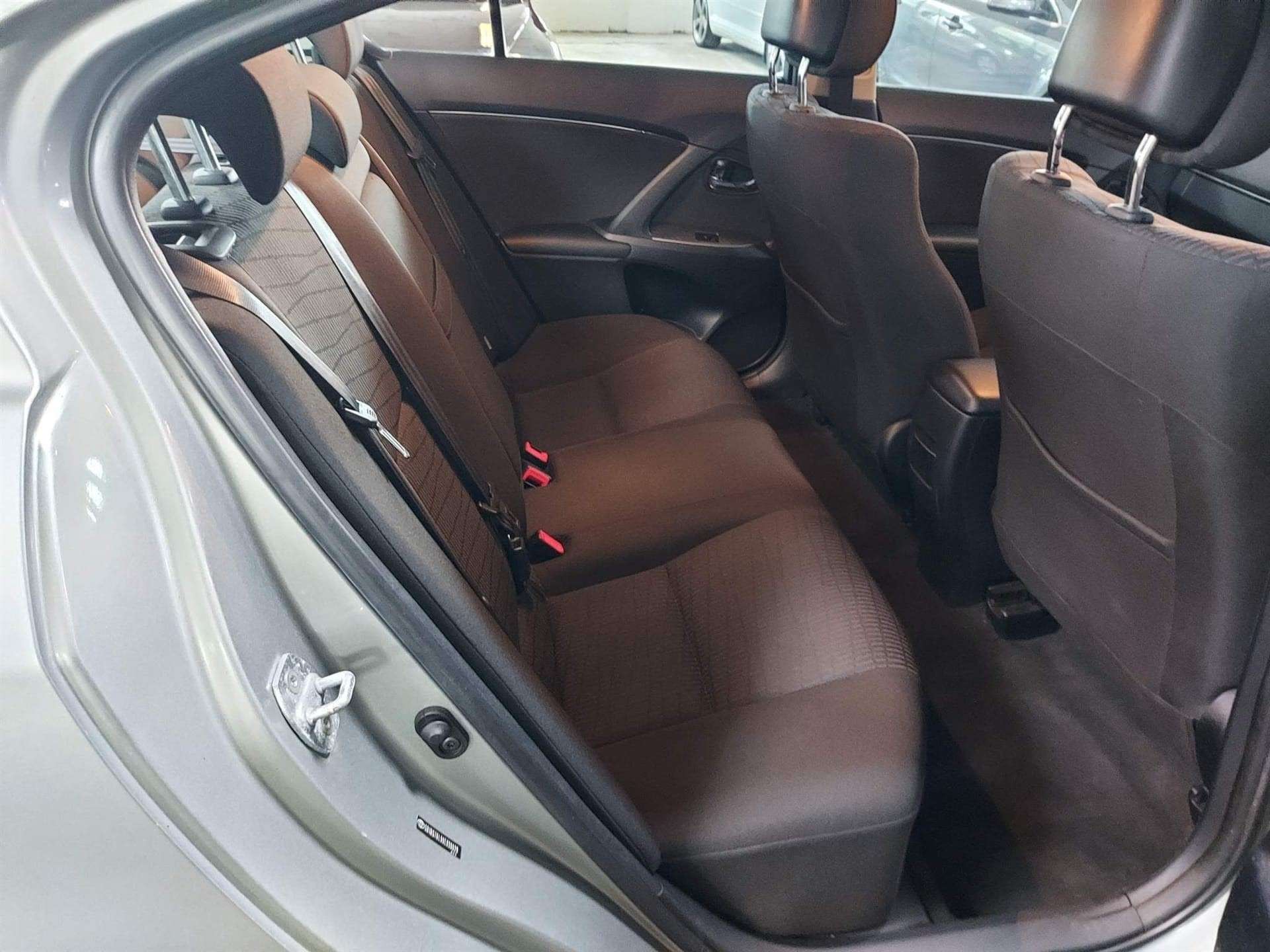 2010 TOYOTA AVENSIS 2010 TOYOTA AVENSIS