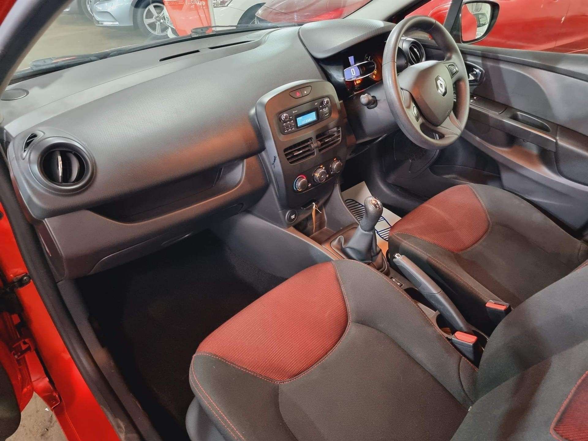 2013 RENAULT CLIO 2013 RENAULT CLIO