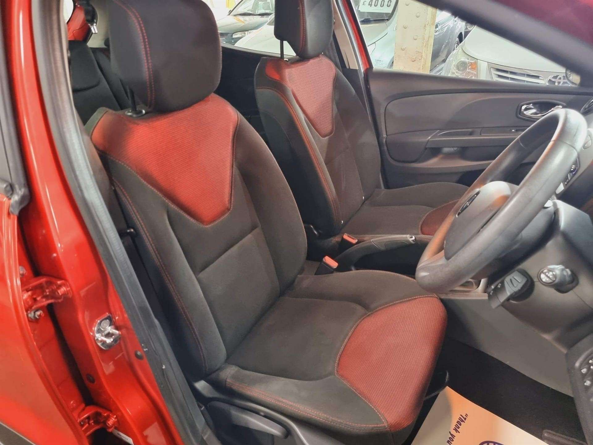 2013 RENAULT CLIO 2013 RENAULT CLIO