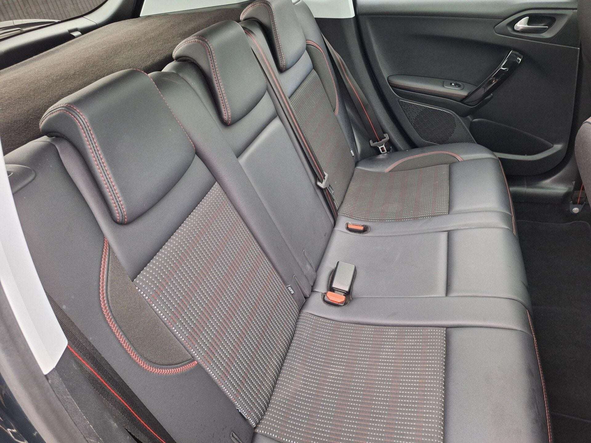 2016 PEUGEOT 2008 2016 PEUGEOT 2008