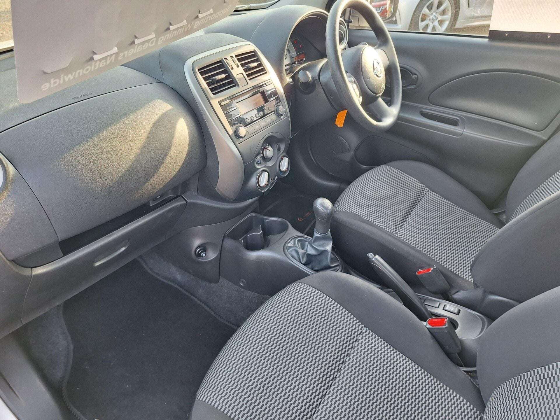 A 2015 NISSAN MICRA 1.2 Visia Euro 5 5dr A 2015 NISSAN MICRA 1.2 Visia Euro 5 5dr