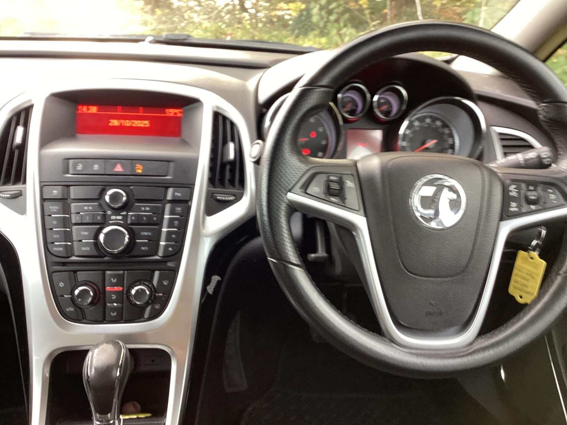 2011 VAUXHALL ASTRA 2011 VAUXHALL ASTRA