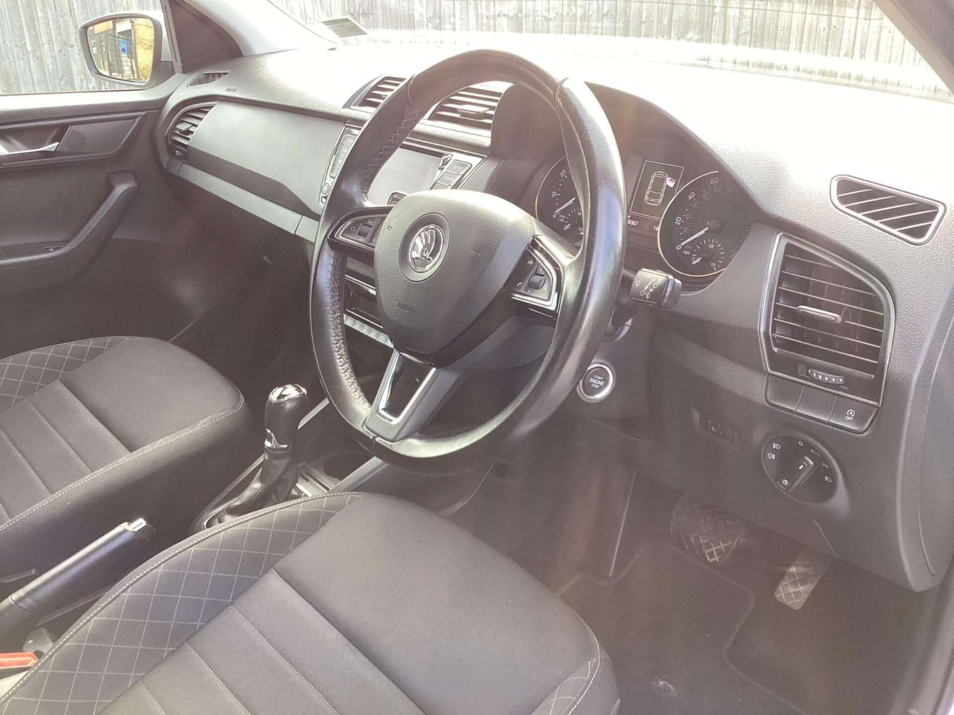 2015 SKODA FABIA 2015 SKODA FABIA