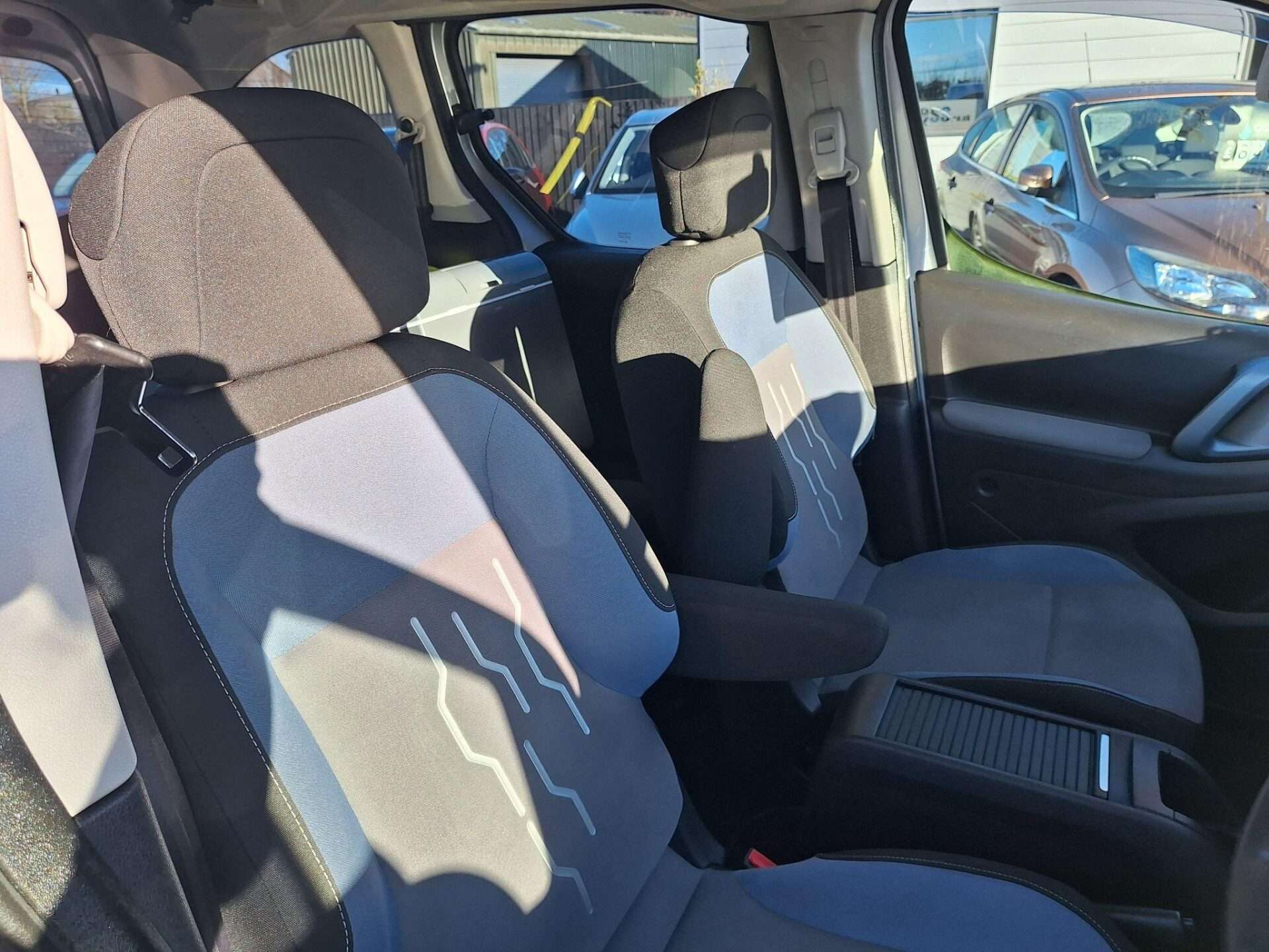 2013 PEUGEOT PARTNER TEPEE 2013 PEUGEOT PARTNER TEPEE