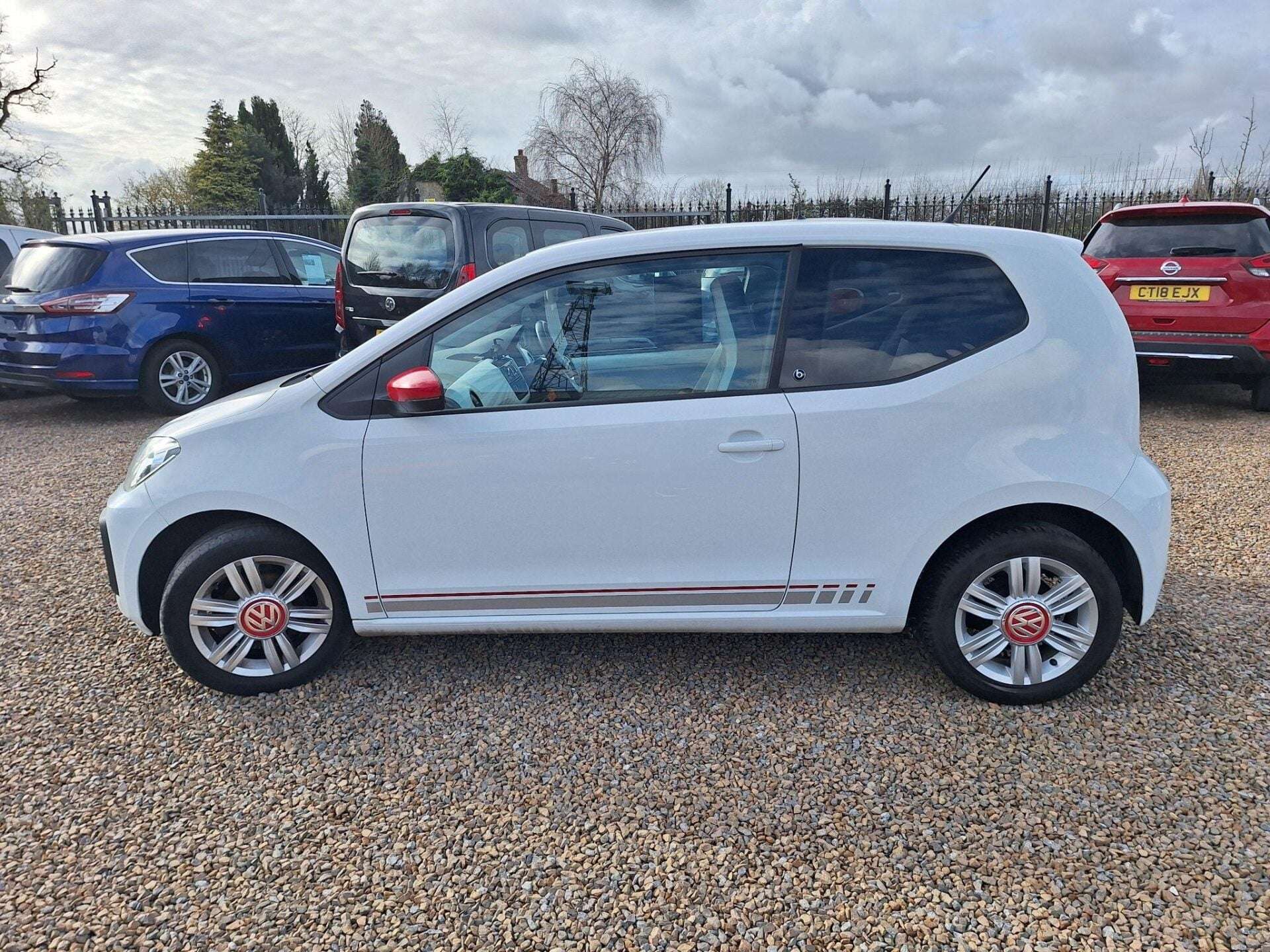 2017 VOLKSWAGEN UP 2017 VOLKSWAGEN UP