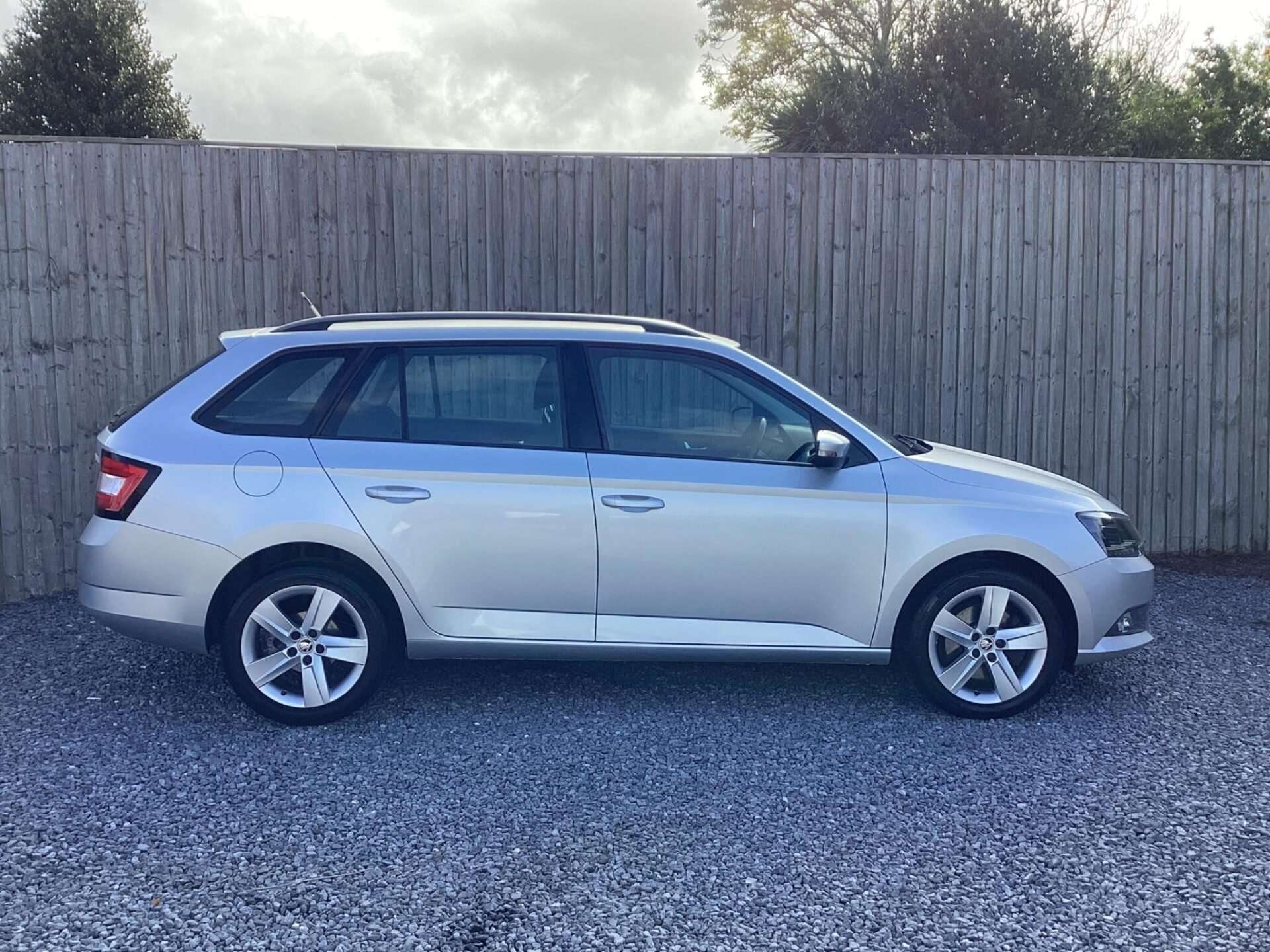 2015 SKODA FABIA 2015 SKODA FABIA