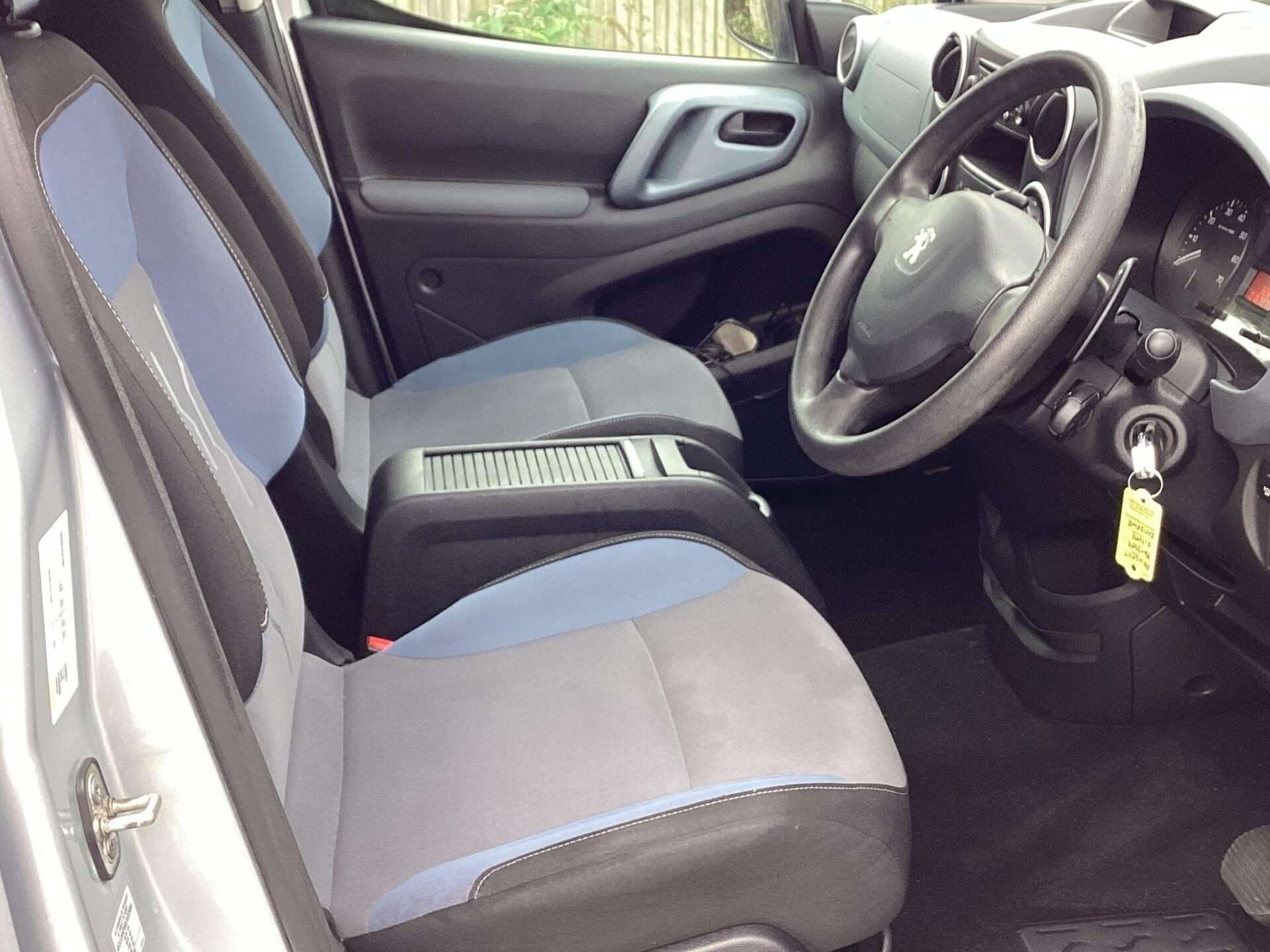 2013 PEUGEOT PARTNER TEPEE 2013 PEUGEOT PARTNER TEPEE