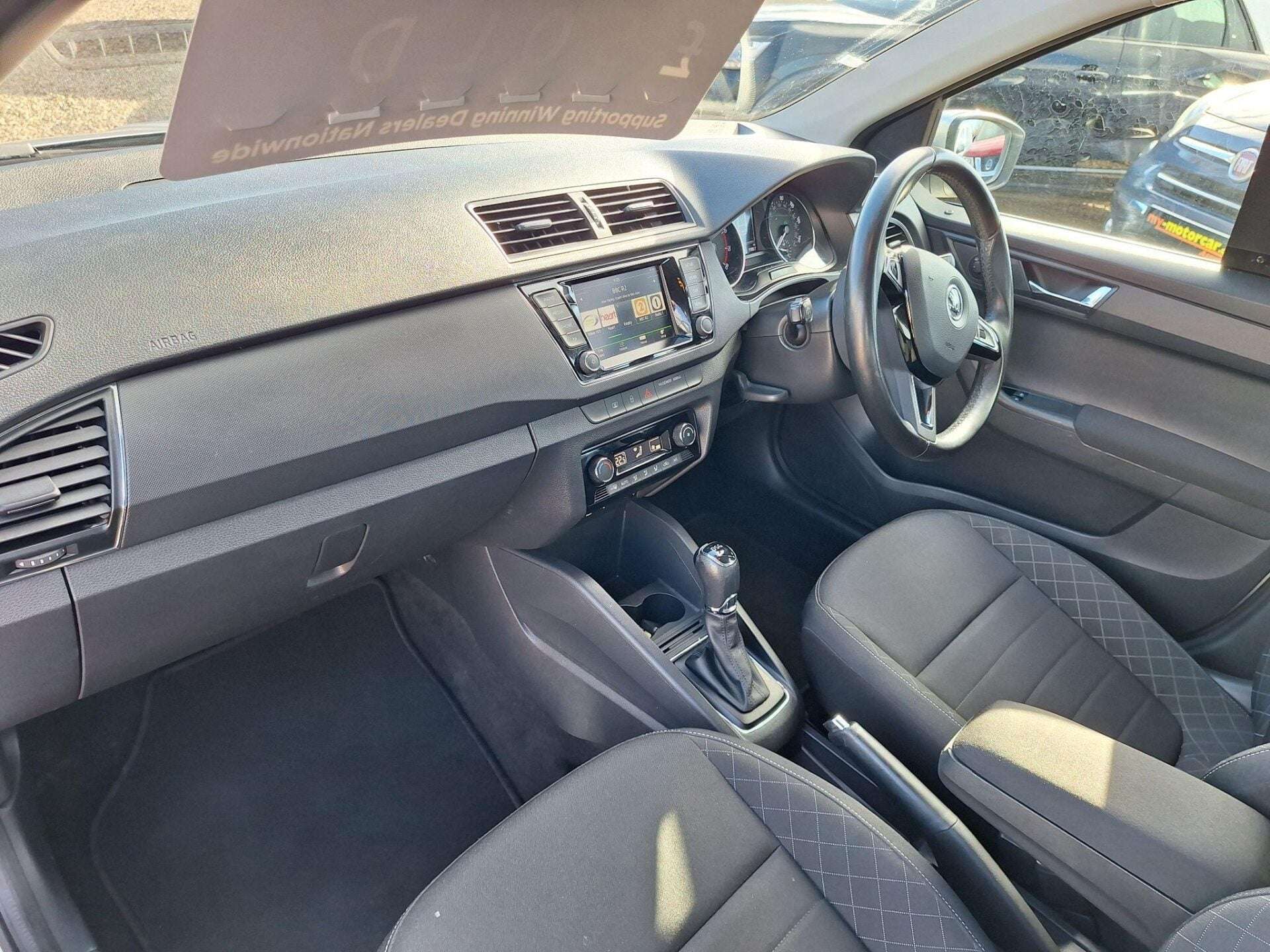 A 2015 SKODA FABIA 1.2 TSI SE L DSG Euro 6 (s/s) 5dr A 2015 SKODA FABIA 1.2 TSI SE L DSG Euro 6 (s/s) 5dr