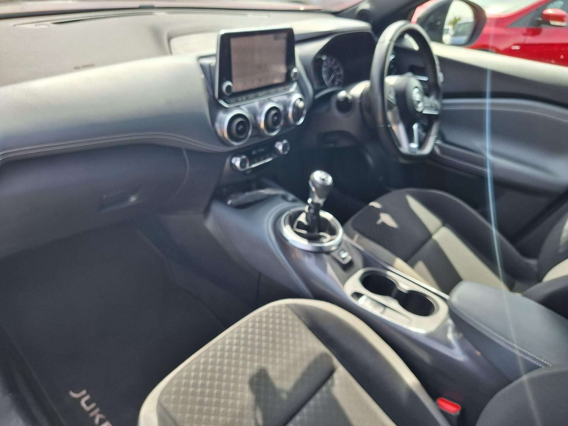 A 2022 NISSAN JUKE 1.0 DIG-T N-Connecta Euro 6 (s/s) 5dr A 2022 NISSAN JUKE 1.0 DIG-T N-Connecta Euro 6 (s/s) 5dr