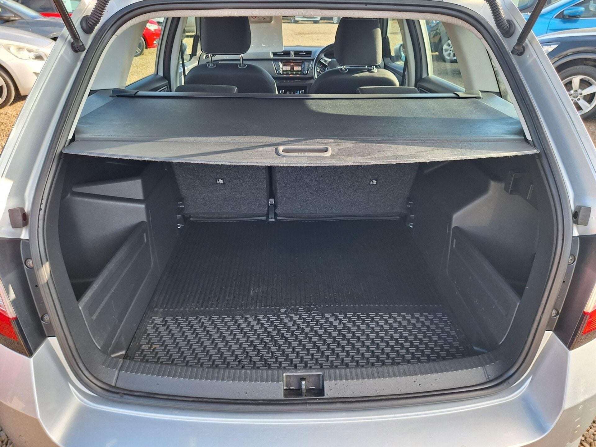 2015 SKODA FABIA 2015 SKODA FABIA