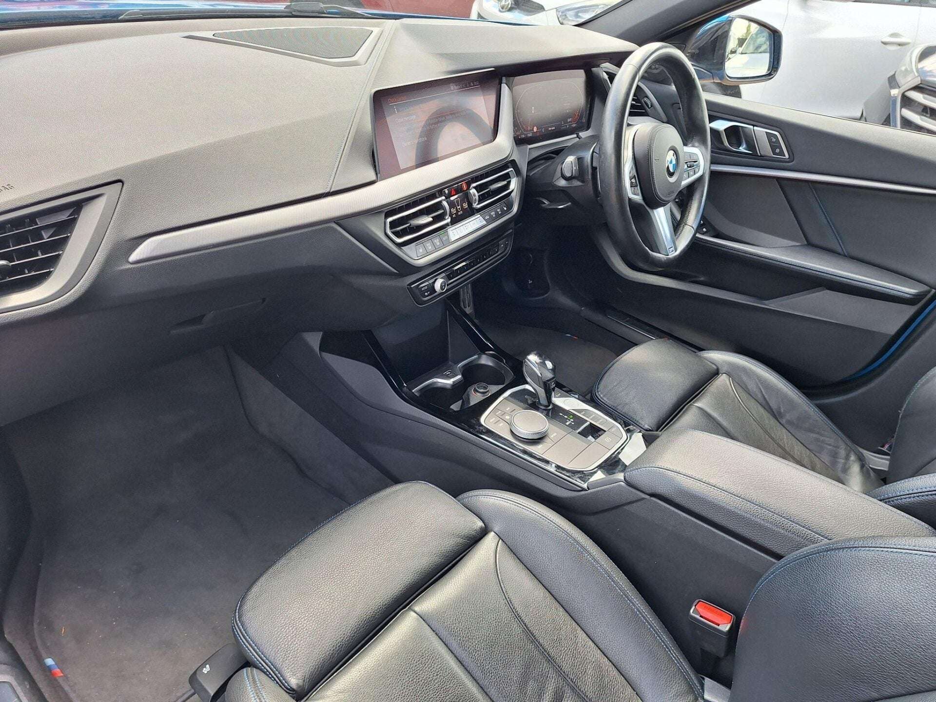 A 2020 BMW 1 SERIES 2.0 120d M Sport Hatchback 5dr Diesel Auto xDrive Euro 6 (s/s) (190 ps) A 2020 BMW 1 SERIES 2.0 120d M Sport Hatchback 5dr Diesel Auto xDrive Euro 6 (s/s) (190 ps)
