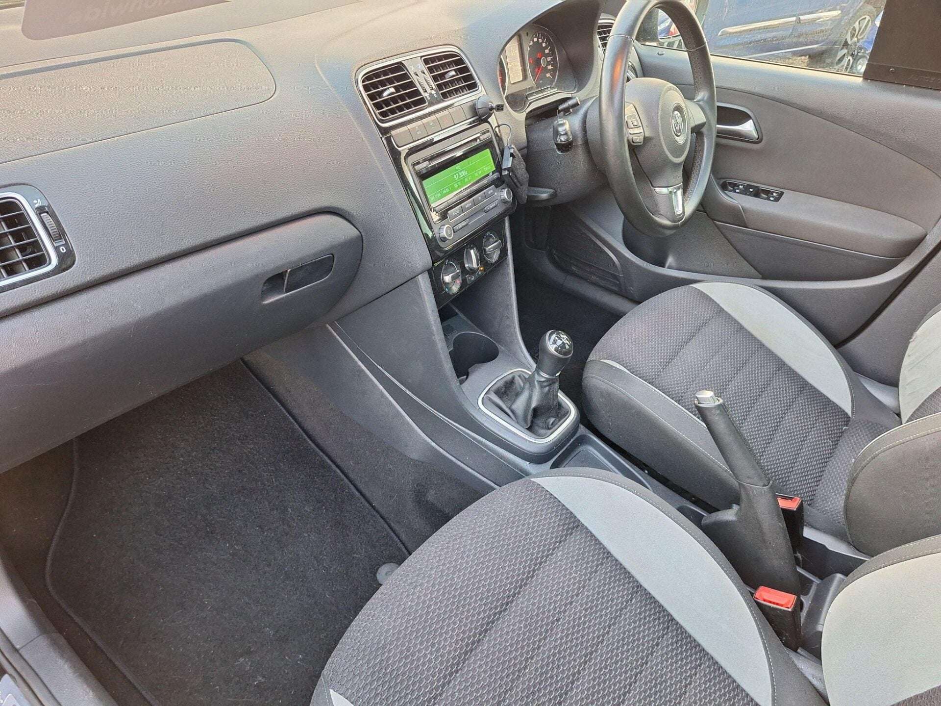 A 2012 VOLKSWAGEN POLO 1.2 TSI R-Line Euro 5 5dr A 2012 VOLKSWAGEN POLO 1.2 TSI R-Line Euro 5 5dr