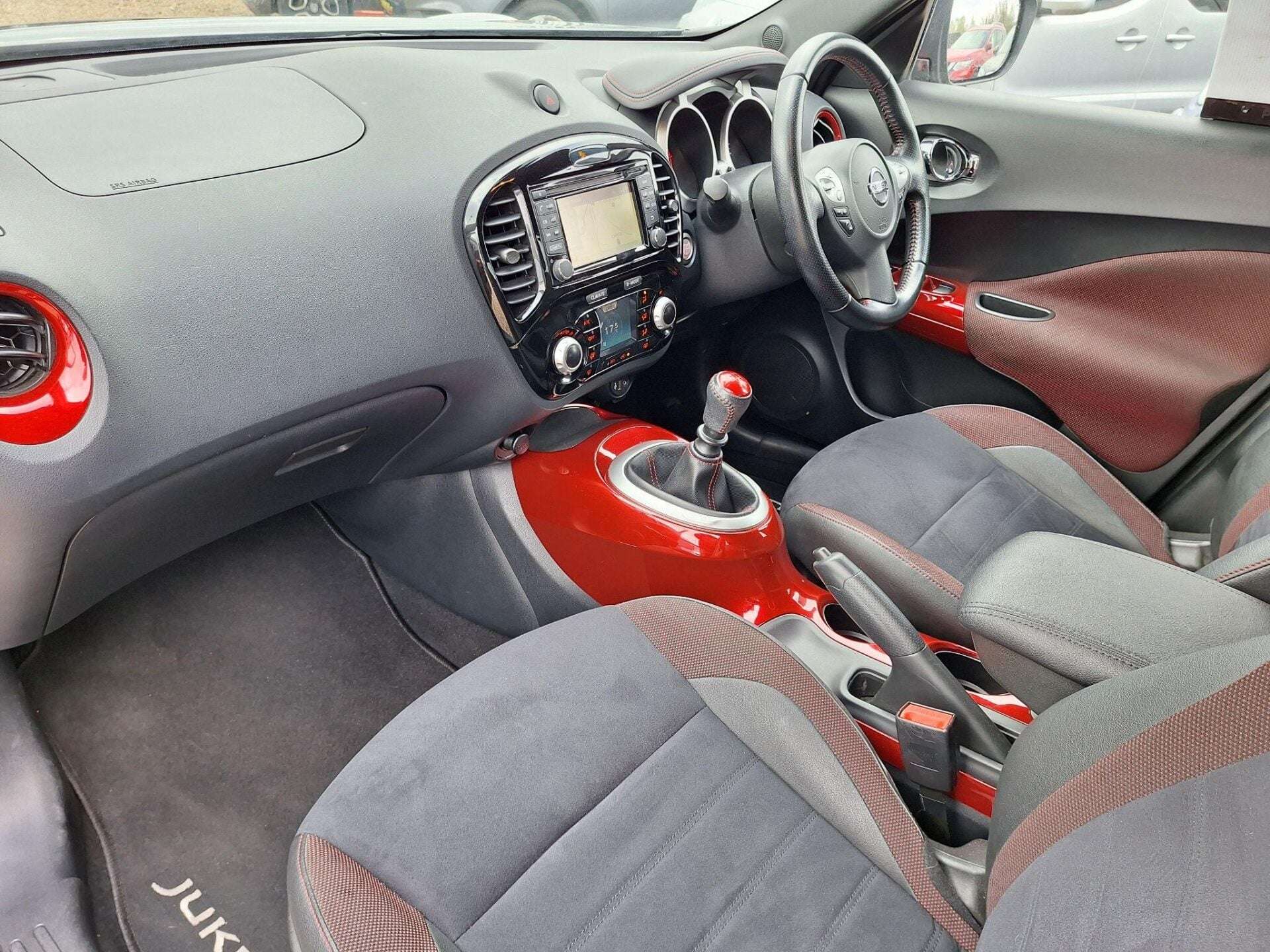 A 2018 NISSAN JUKE 1.2 DIG-T Envy Euro 6 (s/s) 5dr A 2018 NISSAN JUKE 1.2 DIG-T Envy Euro 6 (s/s) 5dr