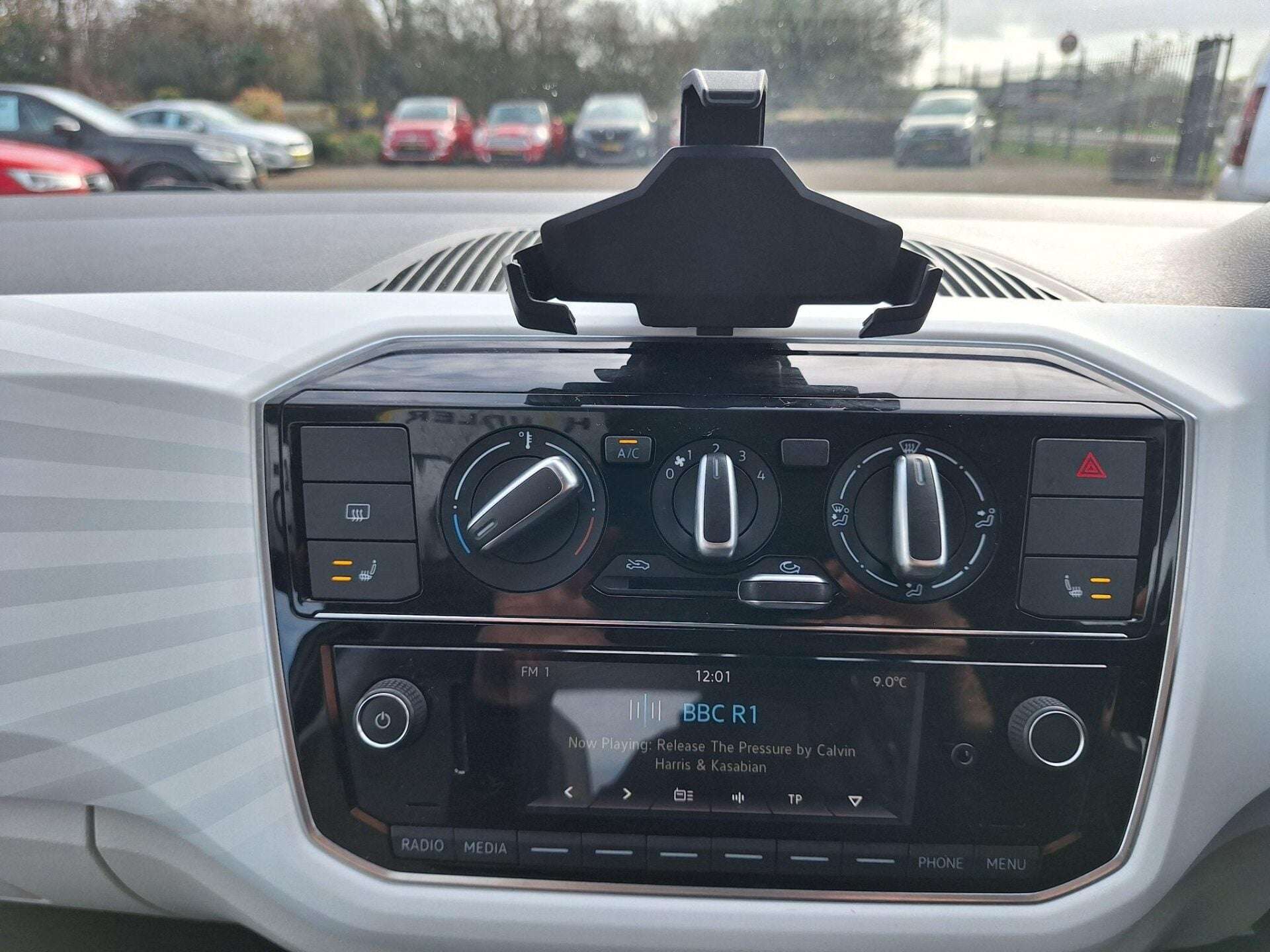 2017 VOLKSWAGEN UP 2017 VOLKSWAGEN UP