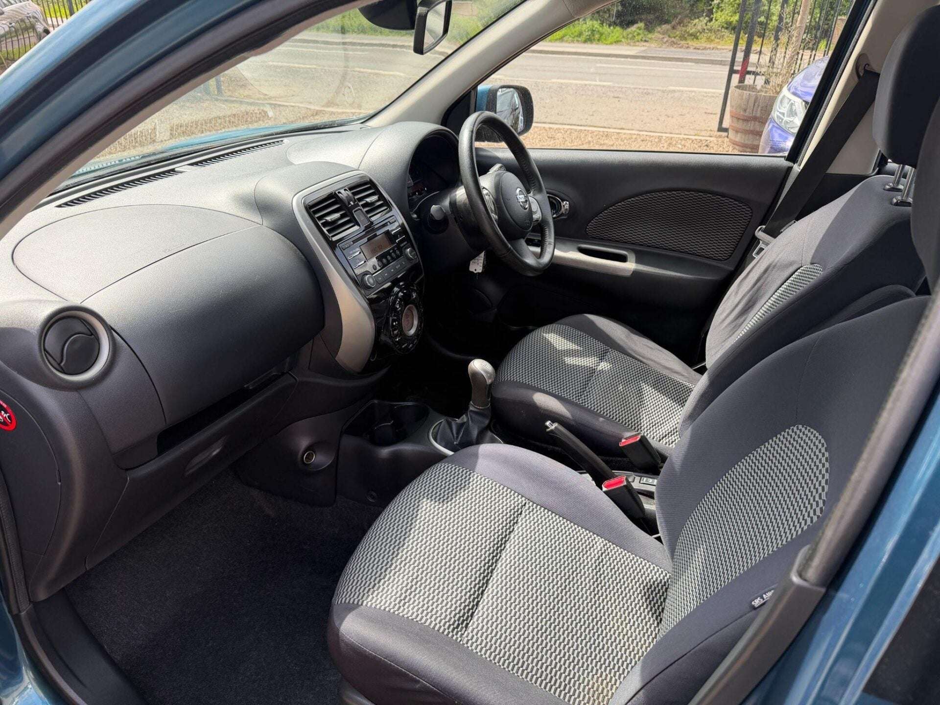 A 2015 NISSAN MICRA 1.2 Acenta Euro 5 5dr A 2015 NISSAN MICRA 1.2 Acenta Euro 5 5dr