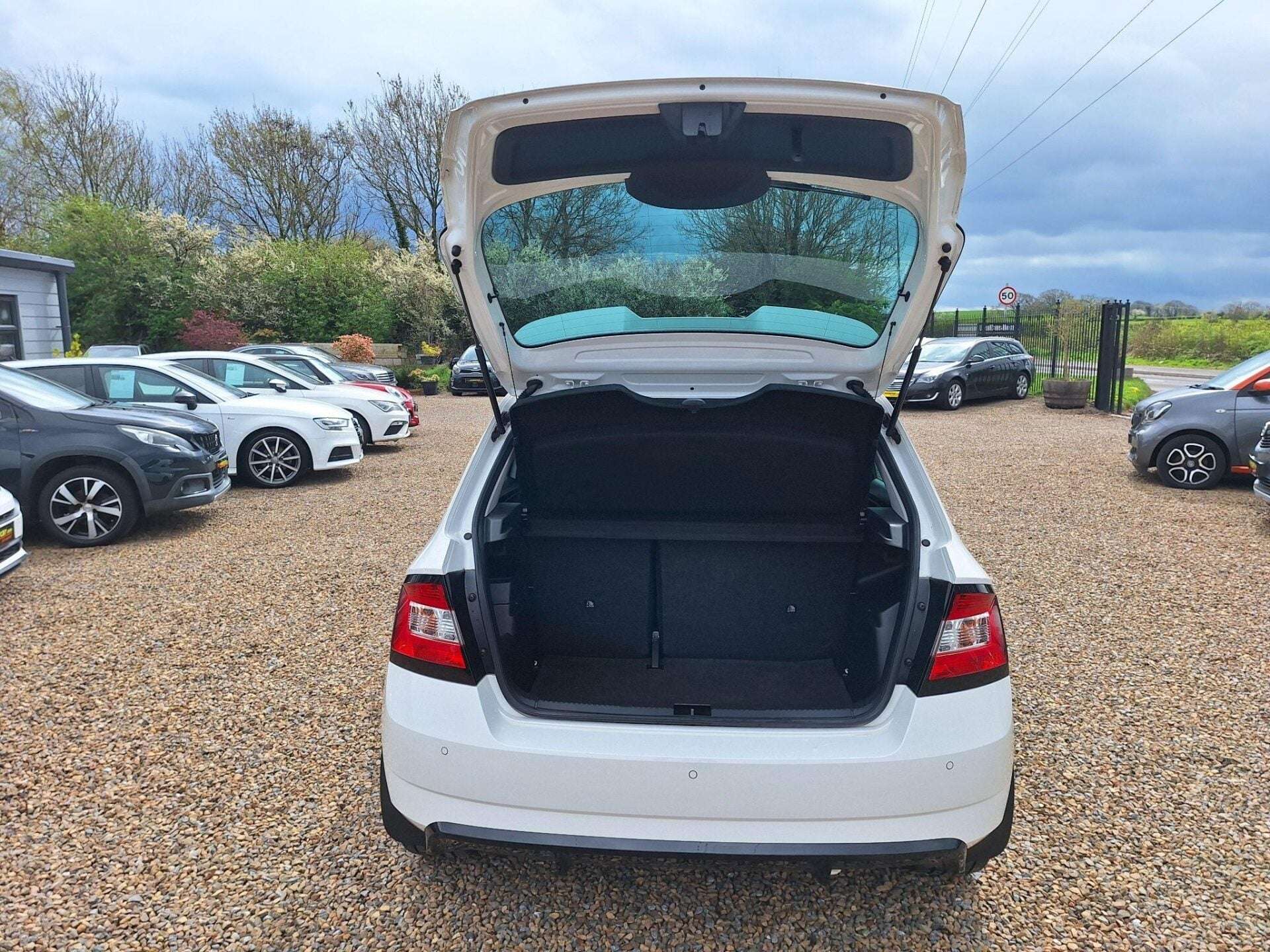 2017 SKODA FABIA 2017 SKODA FABIA