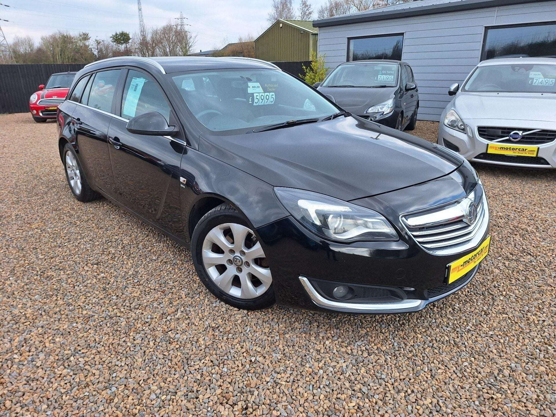 A 2014 VAUXHALL INSIGNIA 2.0 CDTi ecoFLEX SRi Sports Tourer Euro 5 (s/s) 5dr A 2014 VAUXHALL INSIGNIA 2.0 CDTi ecoFLEX SRi Sports Tourer Euro 5 (s/s) 5dr