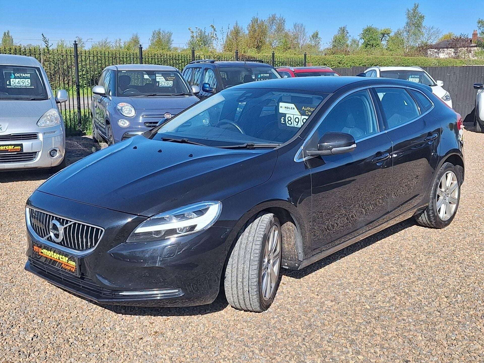 2018 VOLVO V40 2018 VOLVO V40