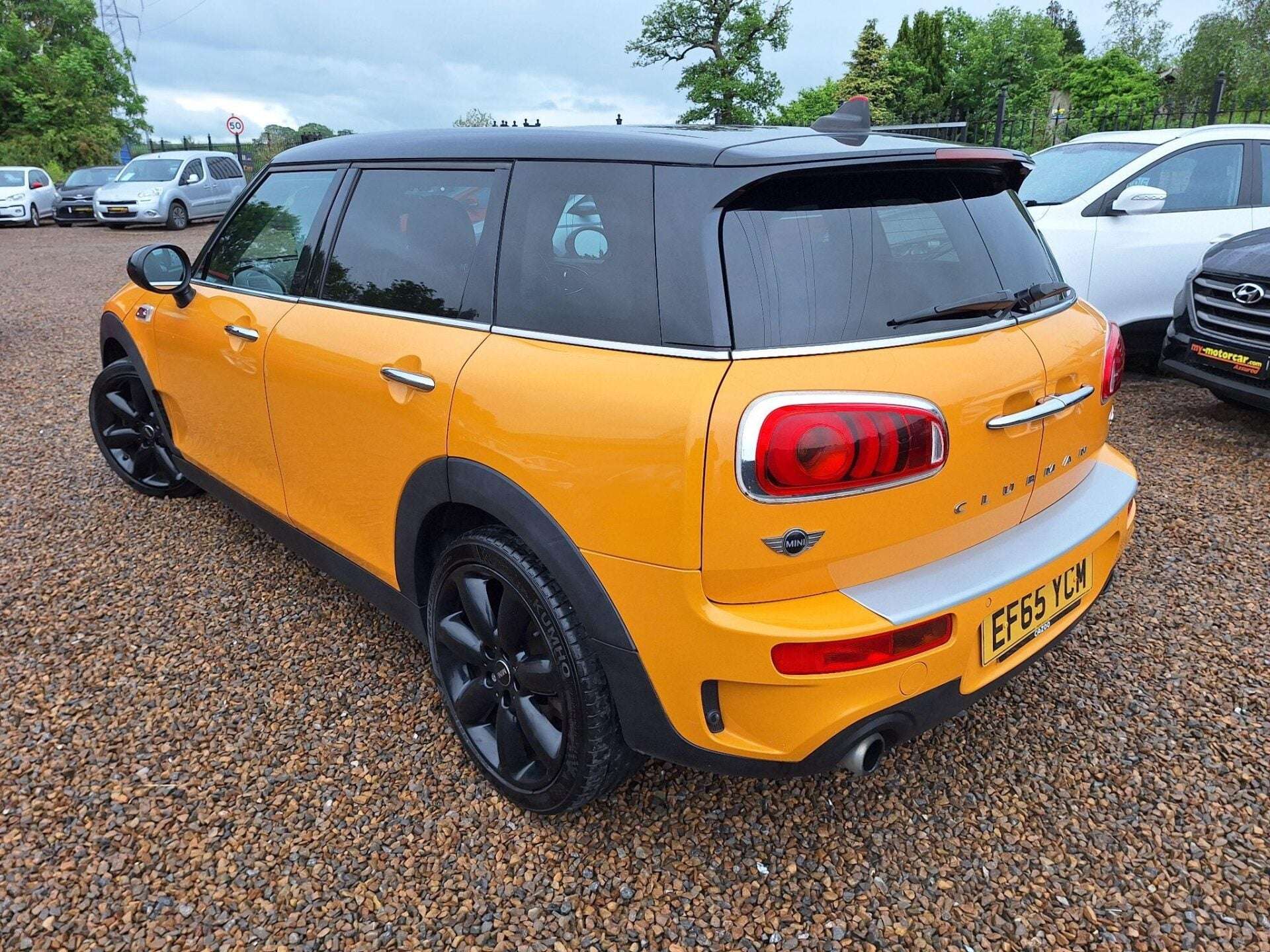 A 2015 MINI CLUBMAN 2.0 Cooper S Auto Euro 6 (s/s) 6dr A 2015 MINI CLUBMAN 2.0 Cooper S Auto Euro 6 (s/s) 6dr