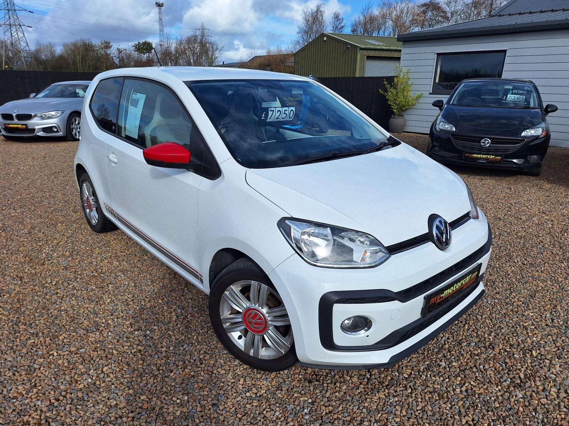 A 2017 VOLKSWAGEN UP 1.0 up! beats Euro 6 (s/s) 5dr A 2017 VOLKSWAGEN UP 1.0 up! beats Euro 6 (s/s) 5dr