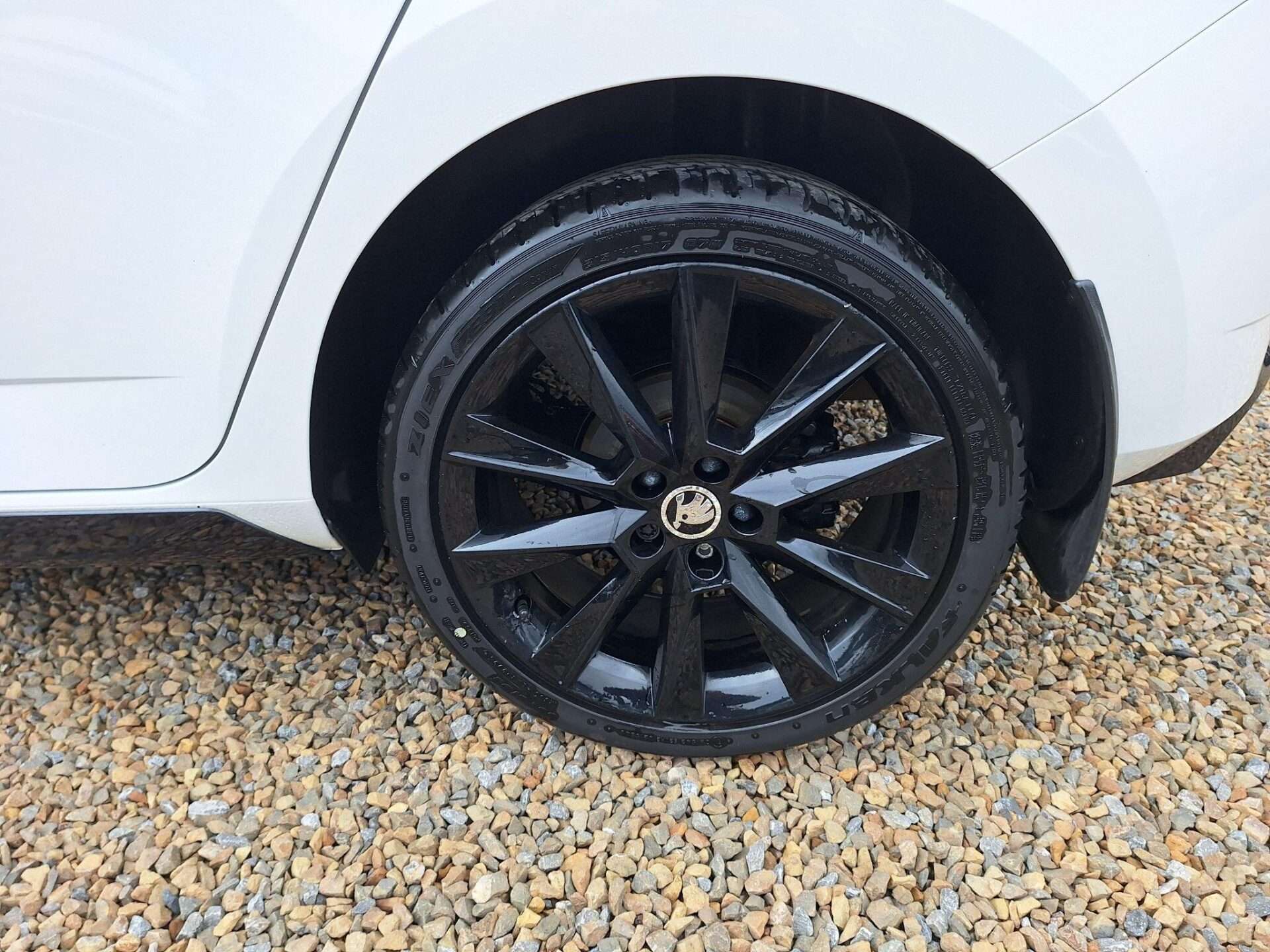 2017 SKODA FABIA 2017 SKODA FABIA