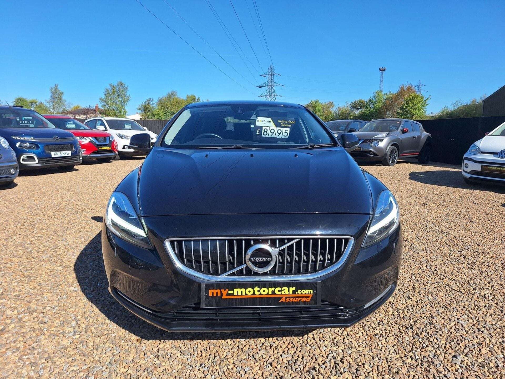 2018 VOLVO V40 2018 VOLVO V40