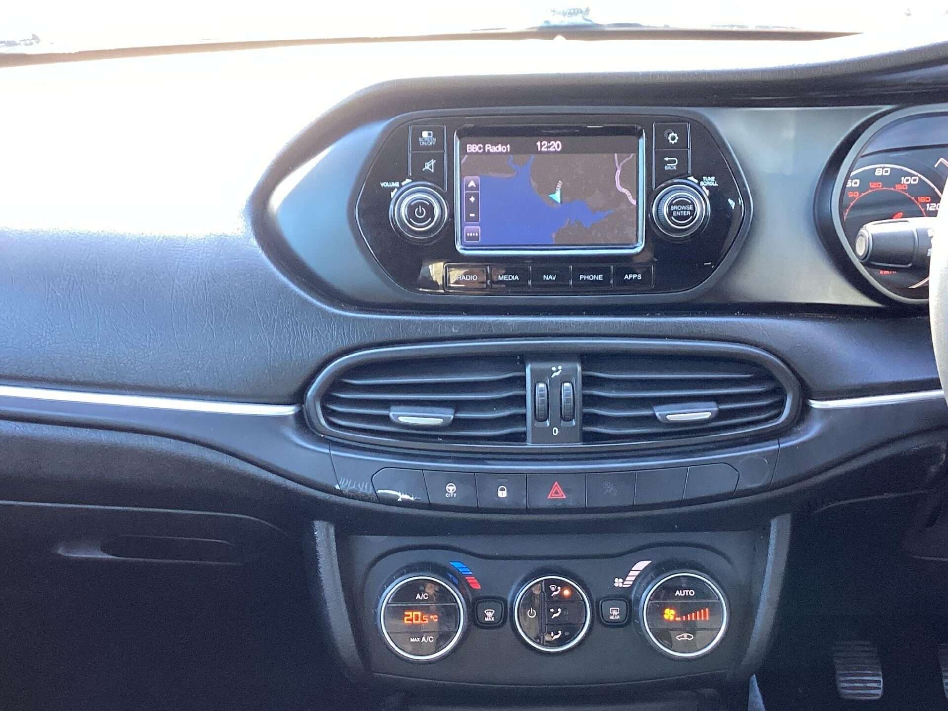 2017 FIAT TIPO 2017 FIAT TIPO