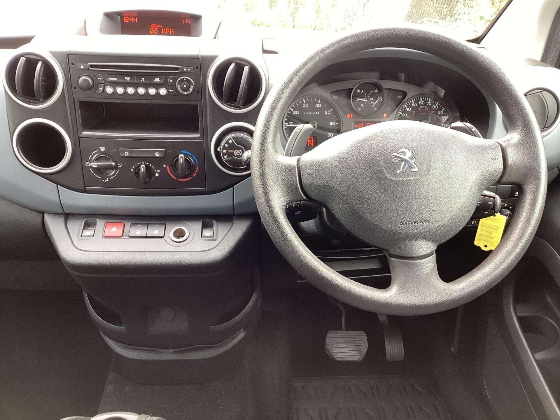 2013 PEUGEOT PARTNER TEPEE 2013 PEUGEOT PARTNER TEPEE