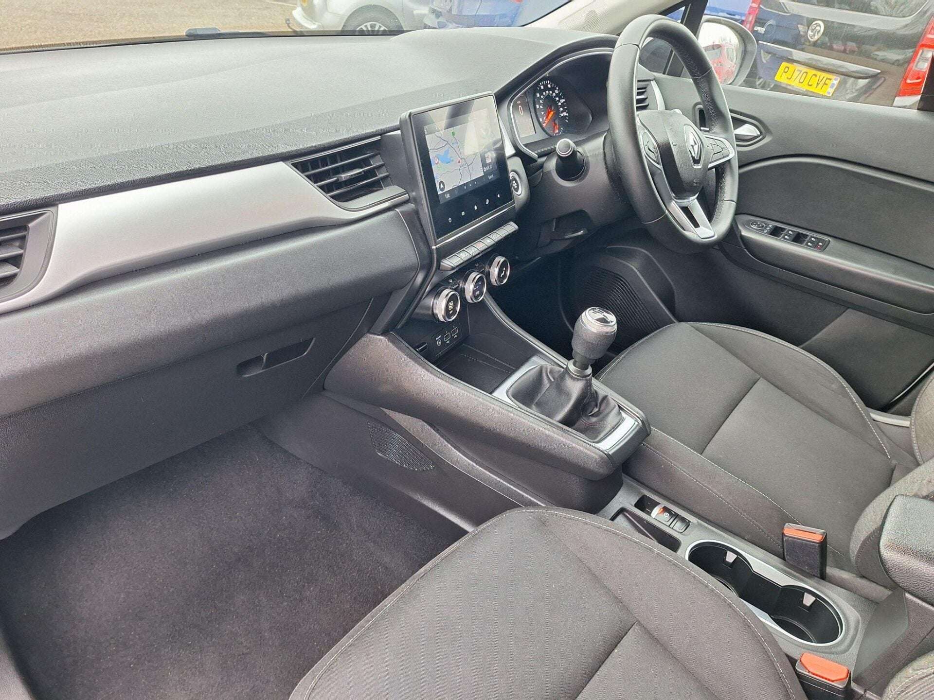 A 2021 RENAULT CAPTUR 1.0 TCe Iconic Euro 6 (s/s) 5dr A 2021 RENAULT CAPTUR 1.0 TCe Iconic Euro 6 (s/s) 5dr