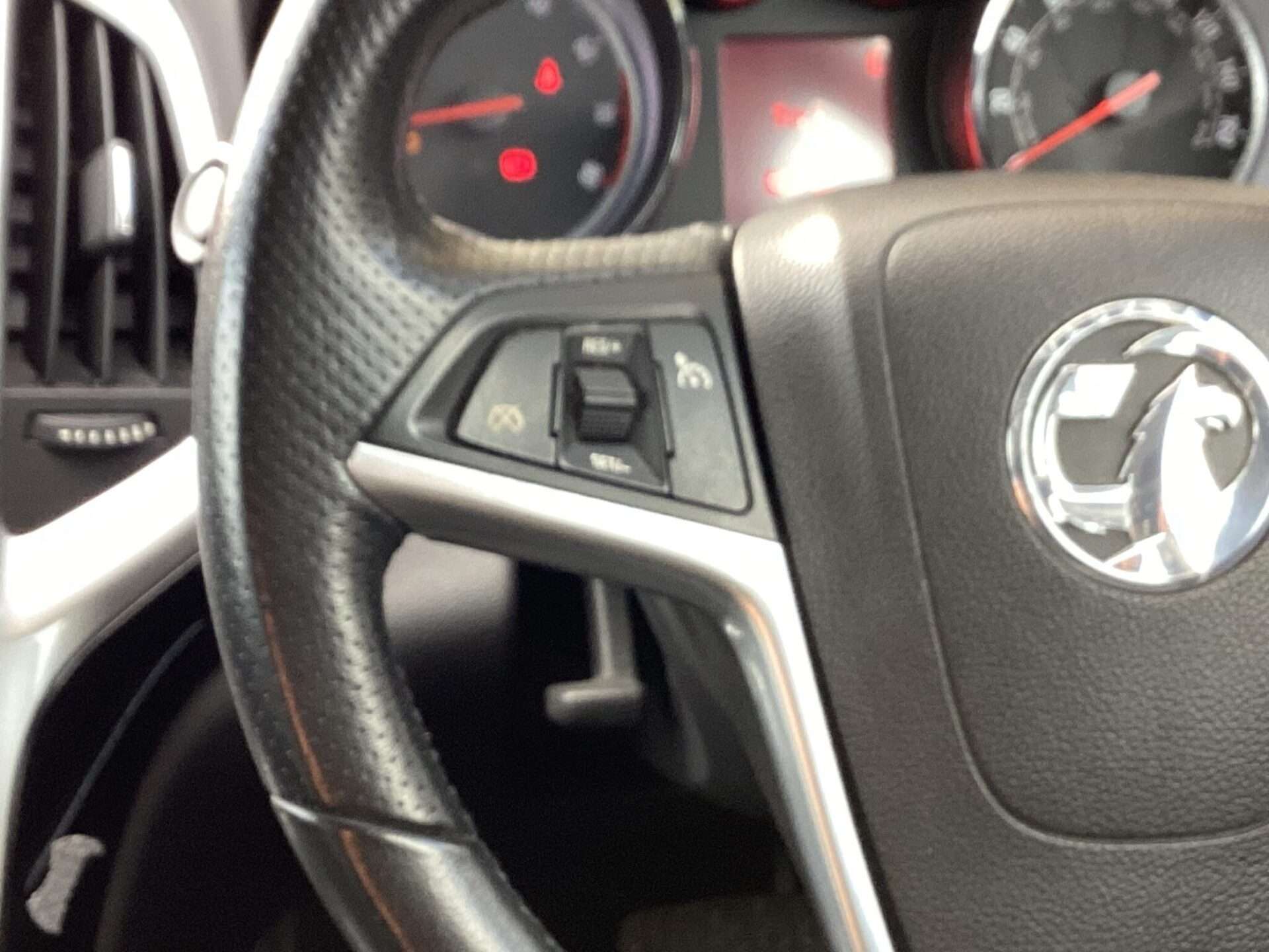 2011 VAUXHALL ASTRA 2011 VAUXHALL ASTRA