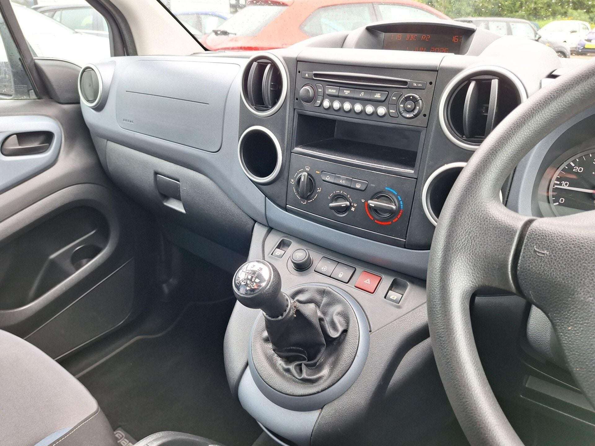 2012 PEUGEOT PARTNER TEPEE 2012 PEUGEOT PARTNER TEPEE